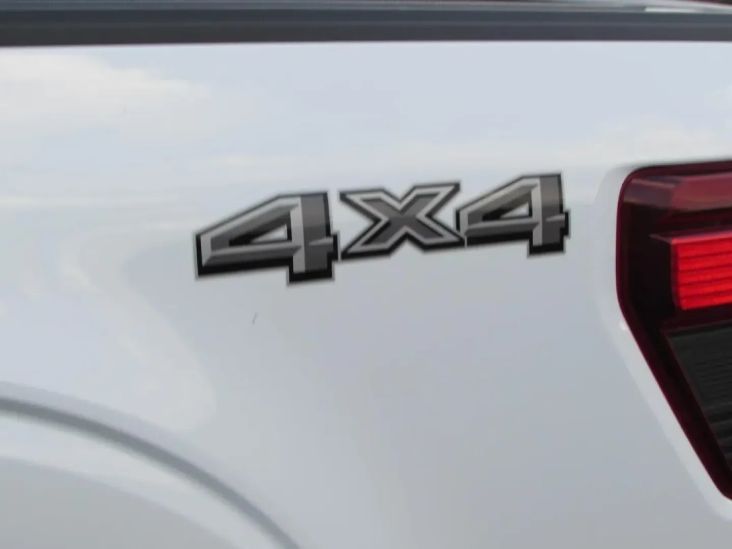 2024 /Black W/Smoked Truffle Ford F-150 XLT (1FTFW3LD9RF) with an Other engine, located at 12836 Highway 21, De Soto, MO, 63020, (636) 337-7777, 38.151867, -90.575615 - **Unleash Adventure with the 2024 Ford F-150 XLT Your Perfect Companion for Every Journey!**<br /> <br /> If you're on the lookout for a versatile truck that seamlessly blends power with efficiency, the 2024 Ford F-150 XLT at Pettus Ford De Soto is your ultimate match. This pre-owned beauty is not - Photo#12