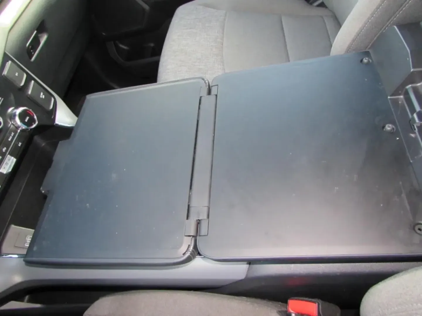 2024 /Black W/Smoked Truffle Ford F-150 XLT (1FTFW3LD9RF) with an Other engine, located at 12836 Highway 21, De Soto, MO, 63020, (636) 337-7777, 38.151867, -90.575615 - **Unleash Adventure with the 2024 Ford F-150 XLT Your Perfect Companion for Every Journey!**<br /> <br /> If you're on the lookout for a versatile truck that seamlessly blends power with efficiency, the 2024 Ford F-150 XLT at Pettus Ford De Soto is your ultimate match. This pre-owned beauty is not - Photo#28