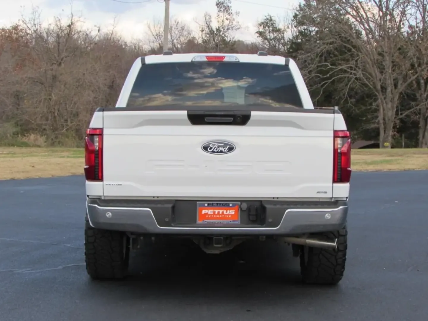 2024 /Black W/Smoked Truffle Ford F-150 XLT (1FTFW3LD9RF) with an Other engine, located at 12836 Highway 21, De Soto, MO, 63020, (636) 337-7777, 38.151867, -90.575615 - **Unleash Adventure with the 2024 Ford F-150 XLT Your Perfect Companion for Every Journey!**<br /> <br /> If you're on the lookout for a versatile truck that seamlessly blends power with efficiency, the 2024 Ford F-150 XLT at Pettus Ford De Soto is your ultimate match. This pre-owned beauty is not - Photo#6