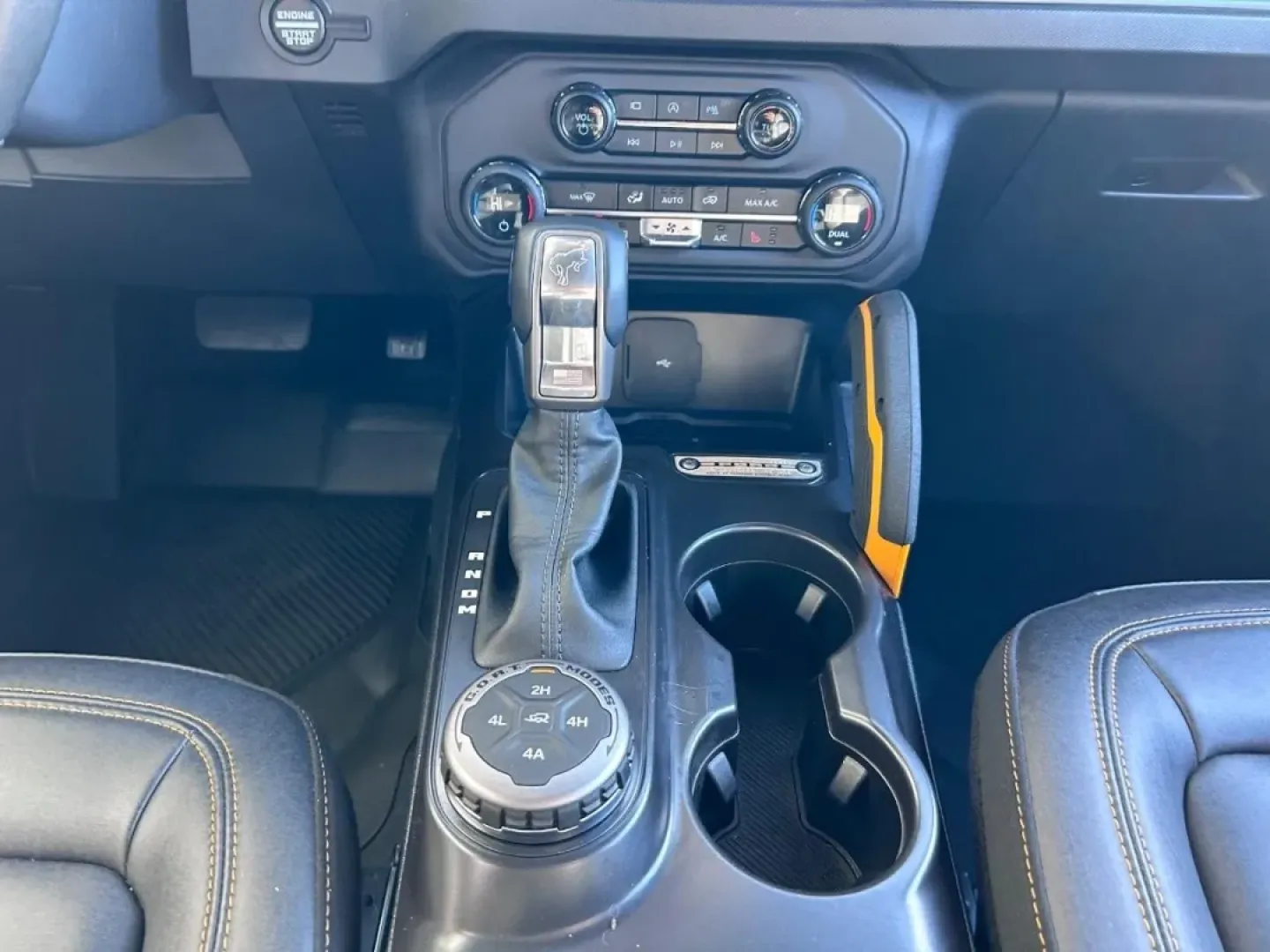 2024 /Black Onyx Leather Ford Bronco Badlands (1FMEE9BP2RL) with an 2.7L V6 engine, located at 141 Commercial Dr, Fredericktown, MO, 63645, (573) 783-6432, 37.570087, -90.320648 - **Conquer the Road with the 2024 Ford Bronco Badlands Your Ultimate Adventure Companion!**<br /> <br /> If you're ready for adventure and want to make every journey extraordinary, the 2024 Ford Bronco Badlands is calling your name. Perfect for weekend getaways, this rugged SUV is designed for those - Photo#15