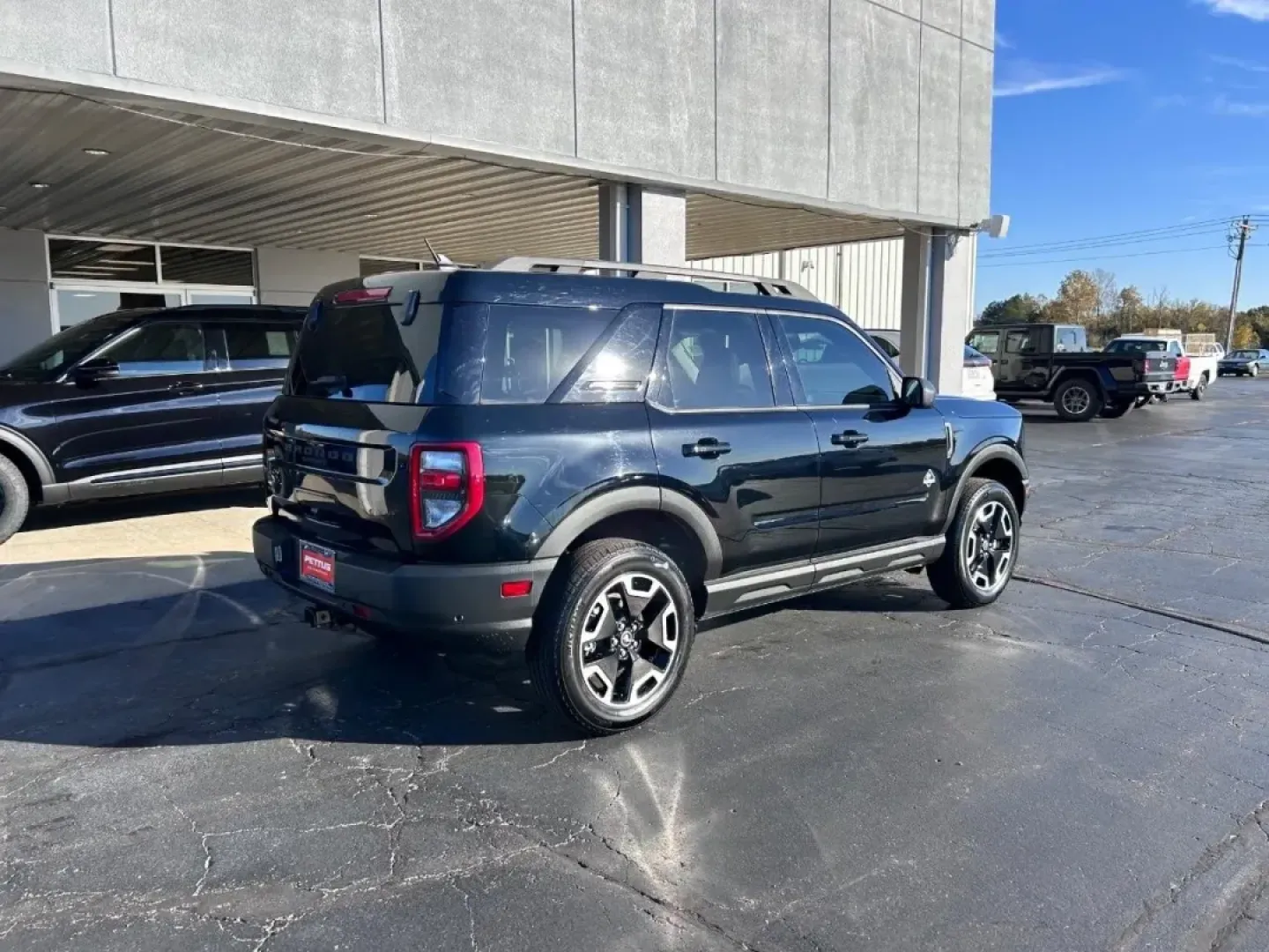 2022 /Ebony/Roast Leather Ford Bronco Sport Outer Banks (3FMCR9C62NR) with an 1.5L EcoBoost engine, Automatic transmission, located at 141 Commercial Dr, Fredericktown, MO, 63645, (573) 783-6432, 37.570087, -90.320648 - Are you ready to elevate your outdoor adventures? The 2022 Ford Bronco Sport Outer Banks is the perfect companion for weekend trips, family outings, or your daily commute. This exceptional SUV combines rugged capability with modern comfort, making it one of the most sought-after **used vehicles for - Photo#2