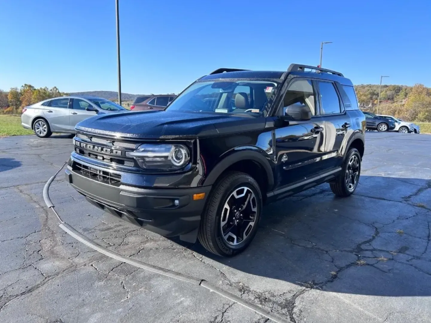 2022 /Ebony/Roast Leather Ford Bronco Sport Outer Banks (3FMCR9C62NR) with an 1.5L EcoBoost engine, Automatic transmission, located at 141 Commercial Dr, Fredericktown, MO, 63645, (573) 783-6432, 37.570087, -90.320648 - Are you ready to elevate your outdoor adventures? The 2022 Ford Bronco Sport Outer Banks is the perfect companion for weekend trips, family outings, or your daily commute. This exceptional SUV combines rugged capability with modern comfort, making it one of the most sought-after **used vehicles for - Photo#6