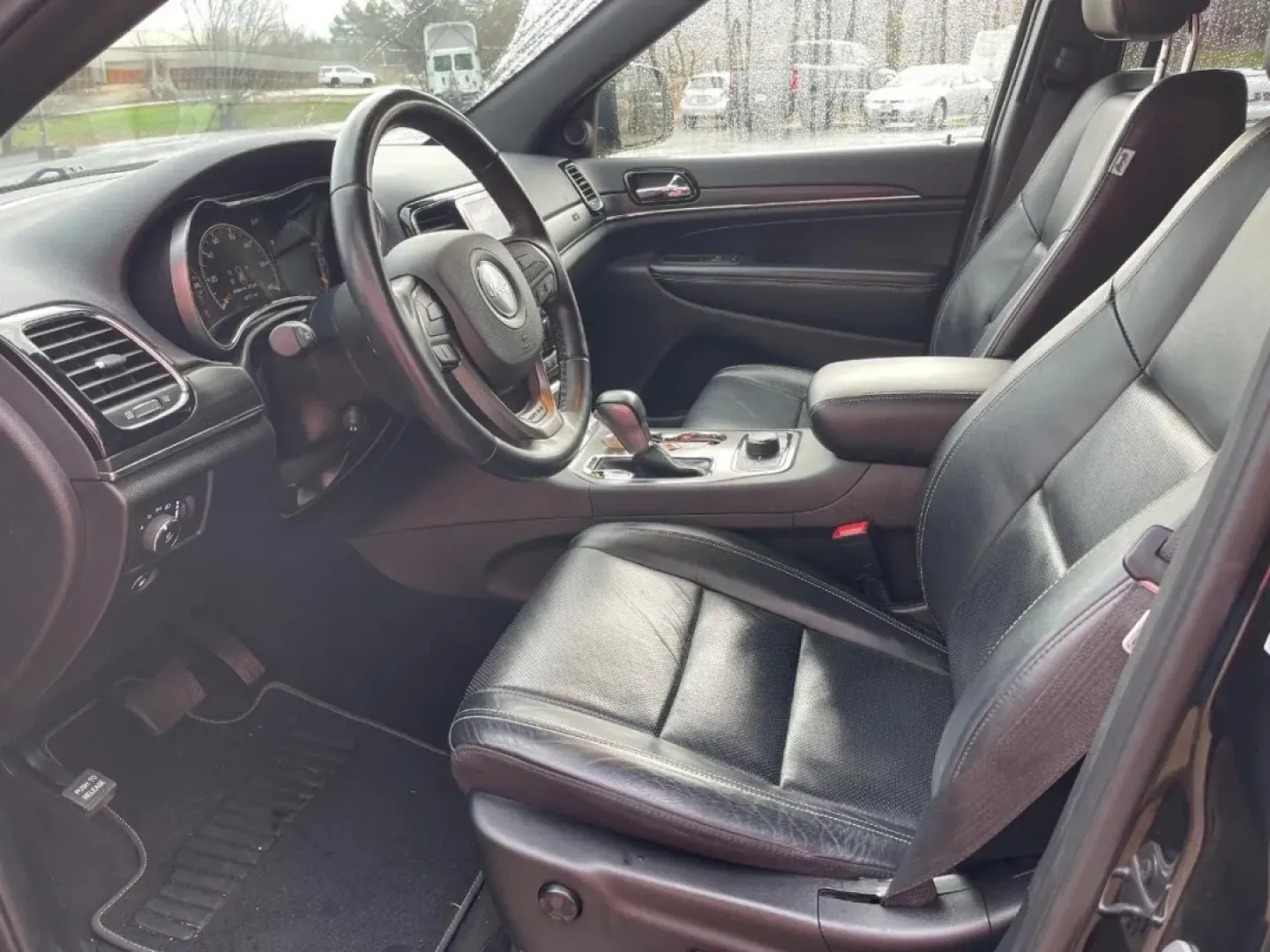2021 /Black Jeep Grand Cherokee 80th Anniversary Edition (1C4RJFBG7MC) with an Other engine, Automatic transmission, located at 12830 Highway 21, De Soto, MO, 63020, (636) 337-7777, 38.153099, -90.573624 - Are you ready to elevate your adventures and embrace the great outdoors with style and confidence? Look no further than the 2021 Jeep Grand Cherokee 80th Anniversary Edition, the perfect companion for both the daily commute and thrilling weekend getaways. Whether you're navigating city streets or ex - Photo#9