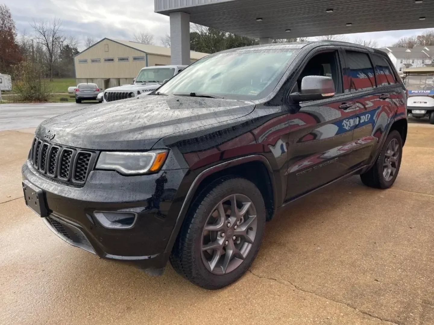 2021 /Black Jeep Grand Cherokee 80th Anniversary Edition (1C4RJFBG7MC) with an Other engine, Automatic transmission, located at 12830 Highway 21, De Soto, MO, 63020, (636) 337-7777, 38.153099, -90.573624 - Are you ready to elevate your adventures and embrace the great outdoors with style and confidence? Look no further than the 2021 Jeep Grand Cherokee 80th Anniversary Edition, the perfect companion for both the daily commute and thrilling weekend getaways. Whether you're navigating city streets or ex - Photo#3