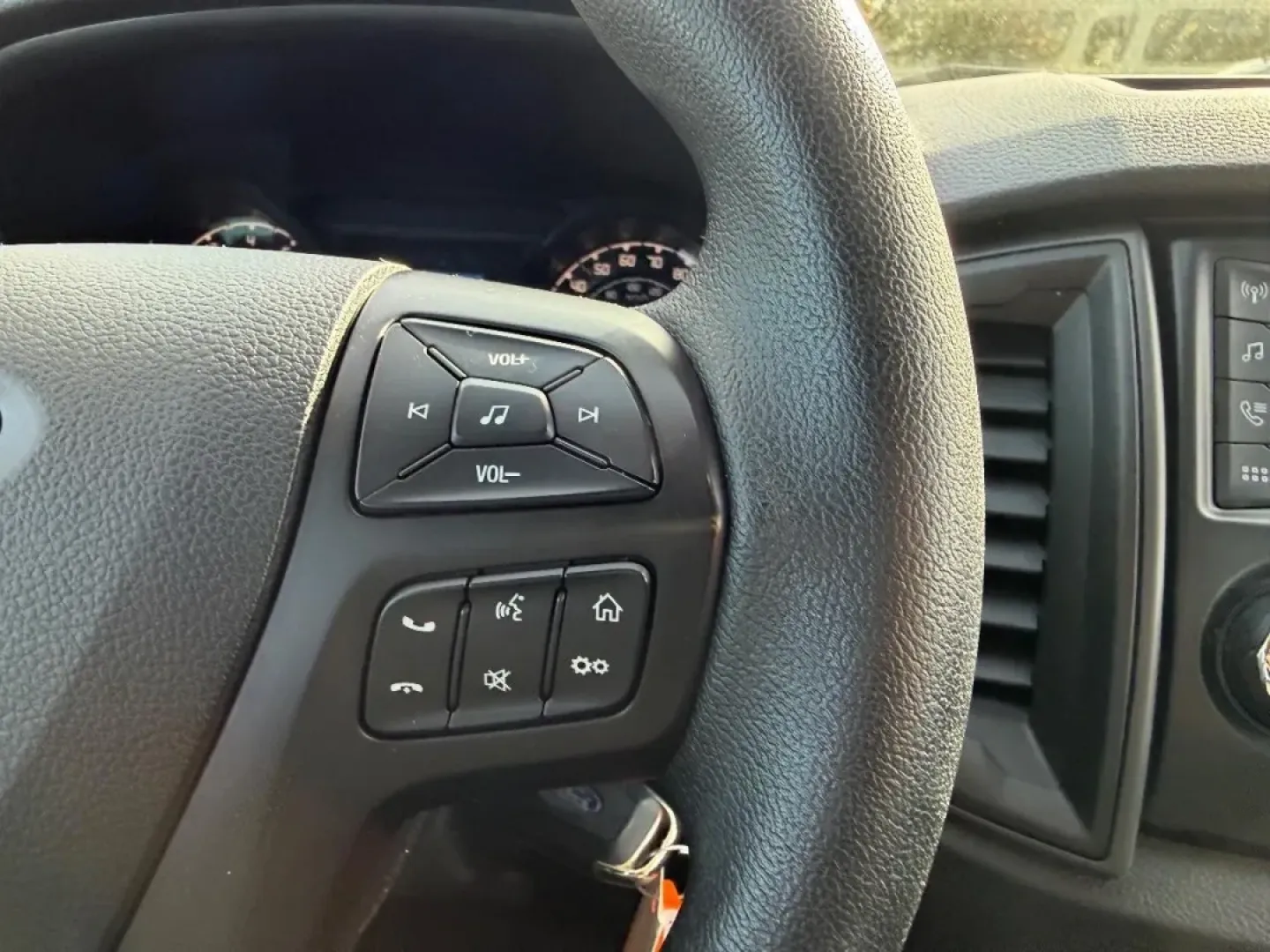 2021 /Ebony Cloth Ford Ranger XL (1FTER4FH1ML) with an 2.3L EcoBoost engine, Automatic transmission, located at 970 Woodlawn Dr., Farmington, MO, 63640, (573) 431-7800, 37.825642, -90.468674 - **Discover Adventure with the 2021 Ford Ranger XL - Your Ideal Truck for Every Journey!**<br /> <br /> Are you ready to elevate your daily commute, weekend adventures, or family outings? Look no further than the impressive 2021 Ford Ranger XL, now available at Pettus CDJR Farmington. This powerful t - Photo#12