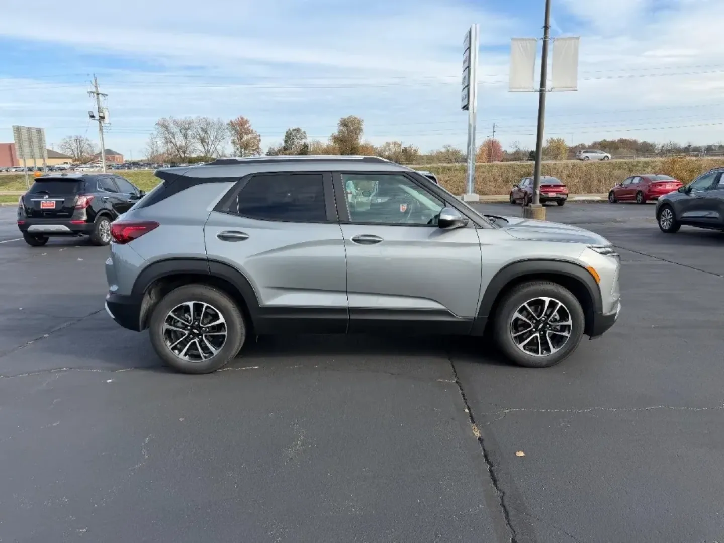 2025 /Jet Black/Medium Ash Gray Cloth Chevrolet TrailBlazer LT (KL79MPSP3SB) with an ECOTEC 1.2L I3 Turbo DOHC DI engine, Automatic transmission, located at 970 Woodlawn Dr., Farmington, MO, 63640, (573) 431-7800, 37.825642, -90.468674 - Are you ready to elevate your adventures and transform your daily commute? Look no further than this stunning 2025 Chevrolet Trailblazer LT, a versatile SUV designed to fit your busy lifestyle. Whether you're navigating the family-friendly streets of Farmington, MO, or embarking on weekend getaways - Photo#1