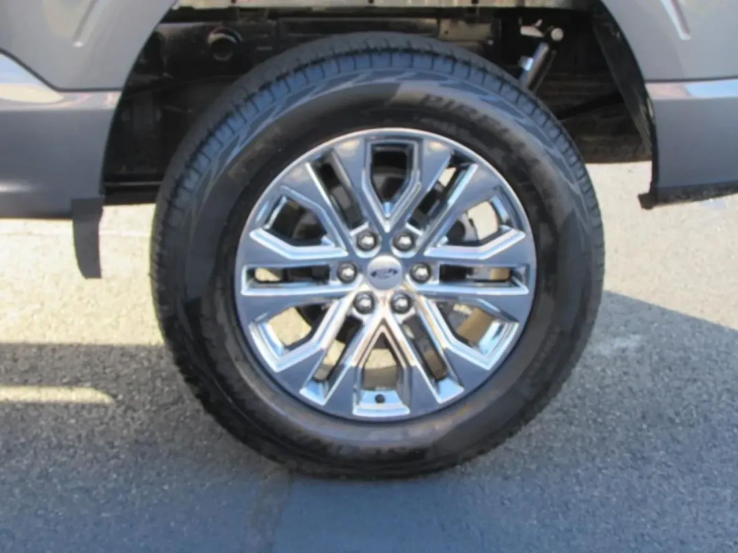 2024 /Black W/Medium Dark Slate Ford F-150 XLT (1FTFW3L54RK) with an Other engine, located at 12836 Highway 21, De Soto, MO, 63020, (636) 337-7777, 38.151867, -90.575615 - Are you ready to elevate your adventures? Look no further than the 2024 Ford F-150 XLT, the perfect truck for weekend getaways, family trips, and daily commutes alike! Whether you're hauling gear to a campsite or navigating the streets of De Soto, MO, this rugged yet refined pickup is designed to me - Photo#9