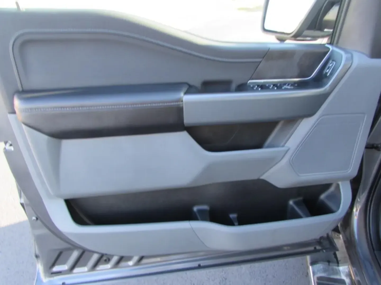 2024 /Black W/Medium Dark Slate Ford F-150 XLT (1FTFW3L54RK) with an Other engine, located at 12836 Highway 21, De Soto, MO, 63020, (636) 337-7777, 38.151867, -90.575615 - Are you ready to elevate your adventures? Look no further than the 2024 Ford F-150 XLT, the perfect truck for weekend getaways, family trips, and daily commutes alike! Whether you're hauling gear to a campsite or navigating the streets of De Soto, MO, this rugged yet refined pickup is designed to me - Photo#15