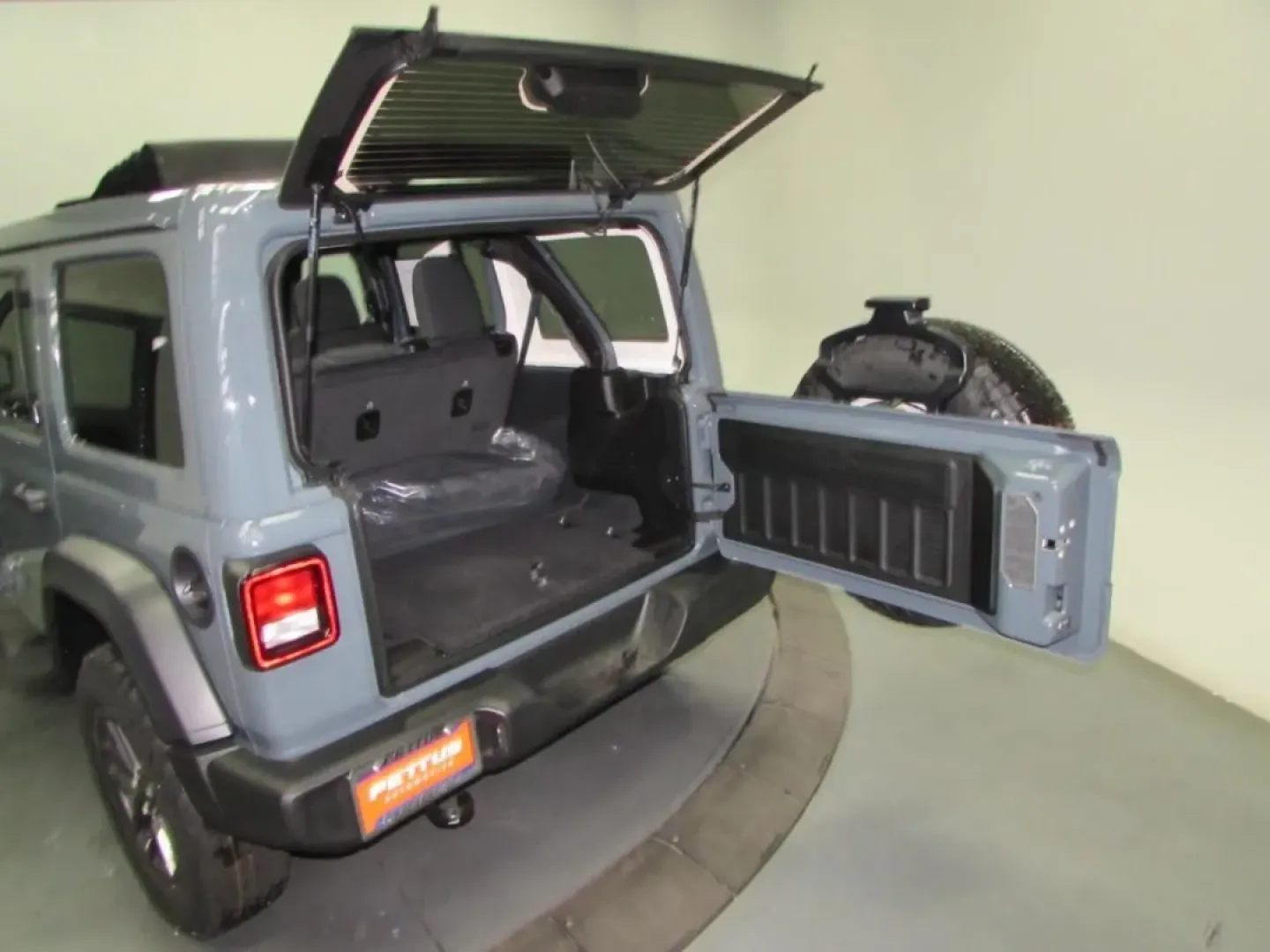 2026 /Black Jeep Wrangler Sport S (1C4PJXDG8TW) with an Other engine, located at 12830 Highway 21, De Soto, MO, 63020, (636) 337-7777, 38.153099, -90.573624 - **Adventure Awaits with This 2026 Jeep Wrangler at Pettus CDJR DeSoto!**<br /> <br /> Are you ready for your next adventure? Whether you're navigating the bustling streets of De Soto or taking a scenic drive through the Mark Twain National Forest, this 2026 Jeep Wrangler is the perfect companion for - Photo#25