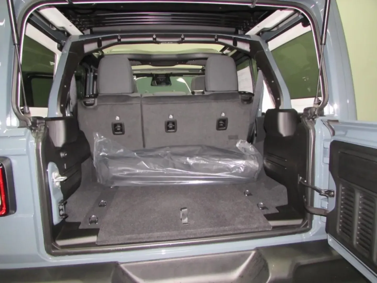 2026 /Black Jeep Wrangler Sport S (1C4PJXDG8TW) with an Other engine, located at 12830 Highway 21, De Soto, MO, 63020, (636) 337-7777, 38.153099, -90.573624 - **Adventure Awaits with This 2026 Jeep Wrangler at Pettus CDJR DeSoto!**<br /> <br /> Are you ready for your next adventure? Whether you're navigating the bustling streets of De Soto or taking a scenic drive through the Mark Twain National Forest, this 2026 Jeep Wrangler is the perfect companion for - Photo#26