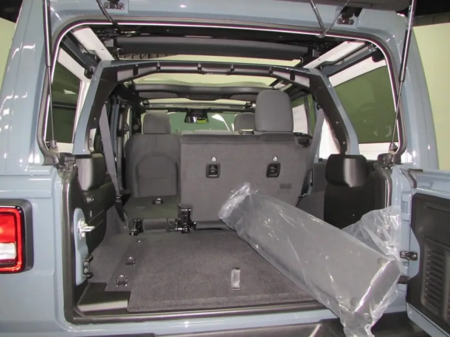 2026 /Black Jeep Wrangler Sport S (1C4PJXDG8TW) with an Other engine, located at 12830 Highway 21, De Soto, MO, 63020, (636) 337-7777, 38.153099, -90.573624 - **Adventure Awaits with This 2026 Jeep Wrangler at Pettus CDJR DeSoto!**<br /> <br /> Are you ready for your next adventure? Whether you're navigating the bustling streets of De Soto or taking a scenic drive through the Mark Twain National Forest, this 2026 Jeep Wrangler is the perfect companion for - Photo#28