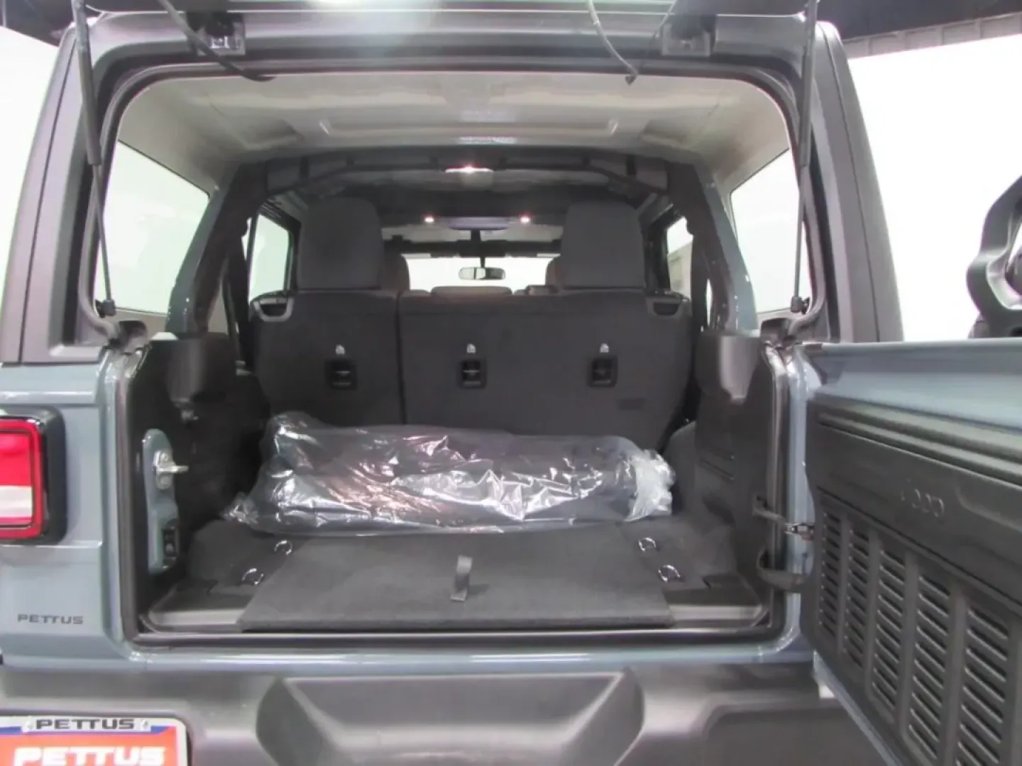 2026 /Black Jeep Wrangler Sport (1C4PJXDN7TW) with an Other engine, located at 12830 Highway 21, De Soto, MO, 63020, (636) 337-7777, 38.153099, -90.573624 - Are you ready to elevate your weekend adventures or daily commutes with an exceptional vehicle? Look no further! The 2026 Jeep Wrangler is here to redefine what it means to drive an SUV, blending rugged capability with modern comfort. Whether you're navigating the urban jungle of De Soto, MO, or set - Photo#29