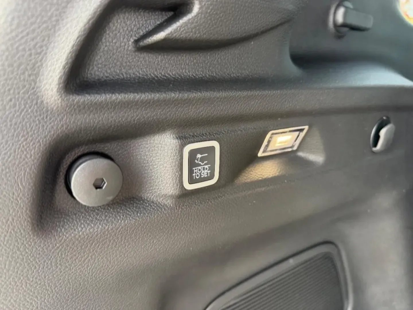 2025 /Global Black Leather Jeep Grand Cherokee Limited (1C4RJKBGXS8) with an 3.6L V6 24V VVT UPG I engine, located at 970 Woodlawn Dr., Farmington, MO, 63640, (573) 431-7800, 37.825642, -90.468674 - Are you ready to embark on your next big adventure? Whether you're planning a weekend getaway to the nearby Ozark National Scenic Riverways or simply need a reliable vehicle for your daily commute, the 2025 Jeep Grand Cherokee Limited stands ready to elevate your lifestyle. With its unparalleled com - Photo#5