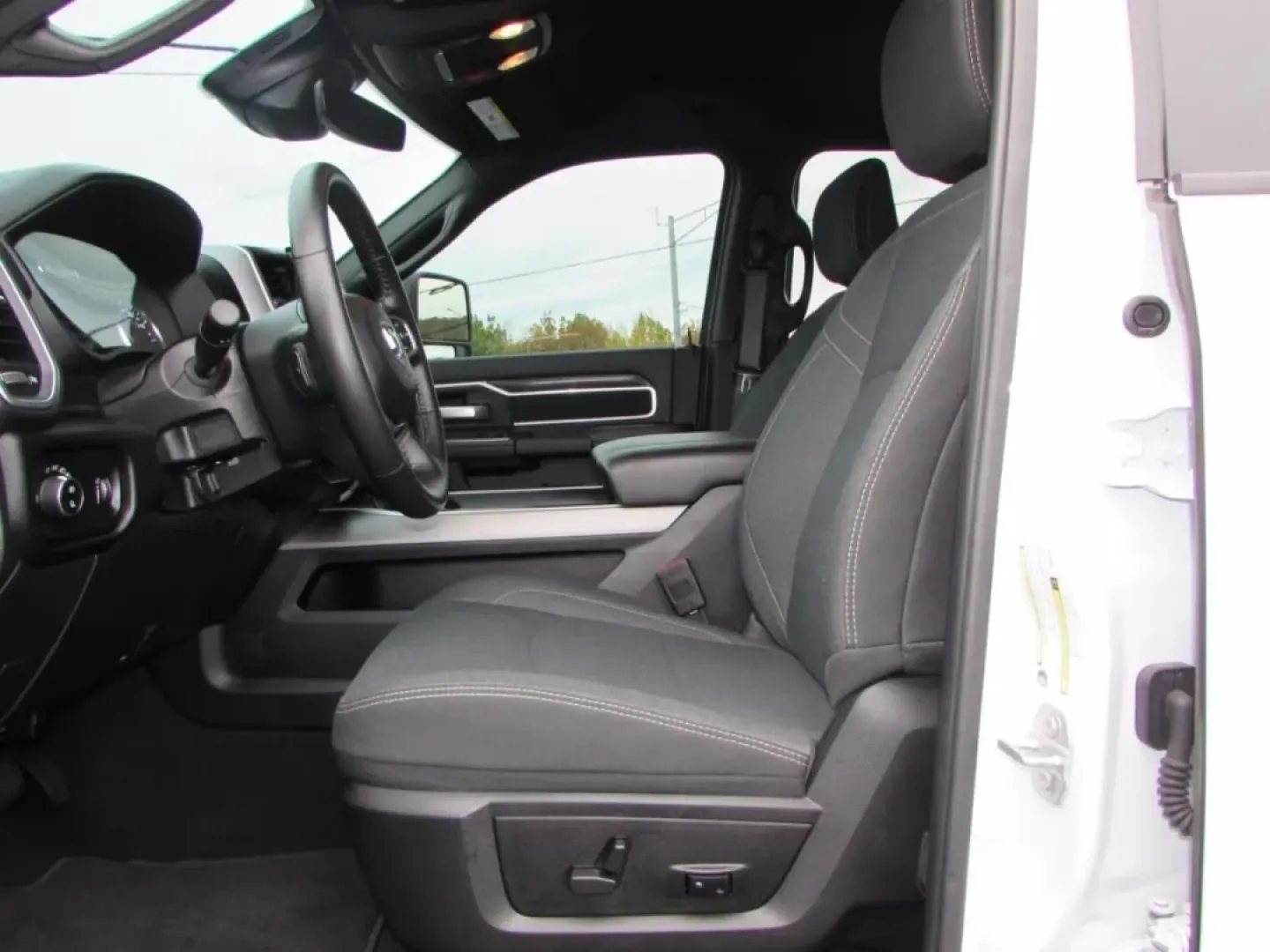 2024 /Black Ram 2500 Big Horn (3C6UR5DJ4RG) with an Other engine, located at 12830 Highway 21, De Soto, MO, 63020, (636) 337-7777, 38.153099, -90.573624 - **Unleash Your Adventurous Spirit with the 2024 Ram 2500 Big Horn at Pettus CDJR DeSoto!**<br /> <br /> Are you ready to elevate your outdoor adventures and daily commutes? The 2024 Ram 2500 Big Horn is the perfect truck for those who crave the blend of rugged capability and modern comfort. Whether - Photo#14