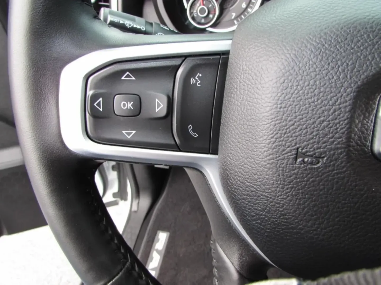 2024 /Black Ram 2500 Big Horn (3C6UR5DJ4RG) with an Other engine, located at 12830 Highway 21, De Soto, MO, 63020, (636) 337-7777, 38.153099, -90.573624 - **Unleash Your Adventurous Spirit with the 2024 Ram 2500 Big Horn at Pettus CDJR DeSoto!**<br /> <br /> Are you ready to elevate your outdoor adventures and daily commutes? The 2024 Ram 2500 Big Horn is the perfect truck for those who crave the blend of rugged capability and modern comfort. Whether - Photo#17