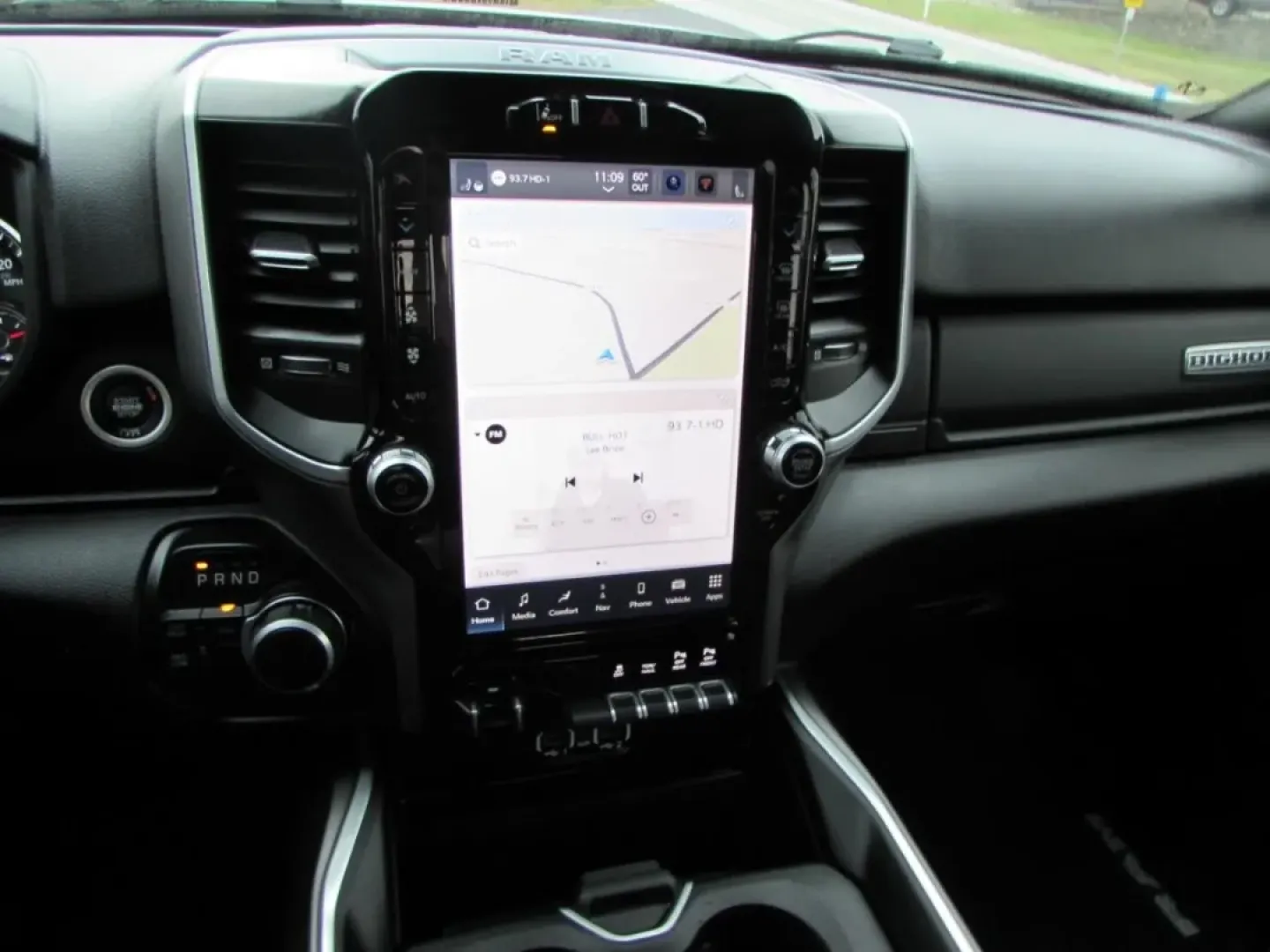 2024 /Black Ram 2500 Big Horn (3C6UR5DJ4RG) with an Other engine, located at 12830 Highway 21, De Soto, MO, 63020, (636) 337-7777, 38.153099, -90.573624 - **Unleash Your Adventurous Spirit with the 2024 Ram 2500 Big Horn at Pettus CDJR DeSoto!**<br /> <br /> Are you ready to elevate your outdoor adventures and daily commutes? The 2024 Ram 2500 Big Horn is the perfect truck for those who crave the blend of rugged capability and modern comfort. Whether - Photo#22