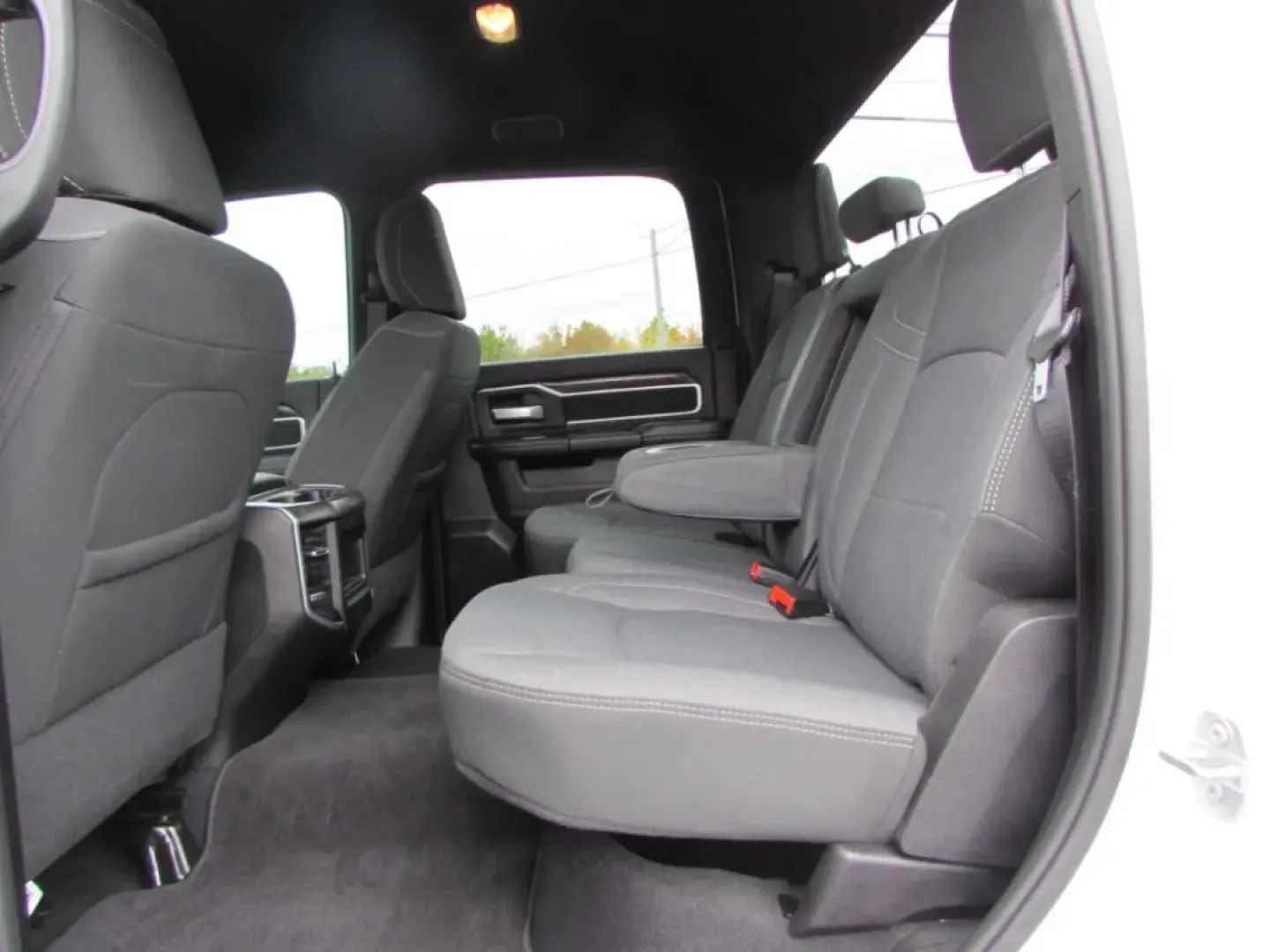 2024 /Black Ram 2500 Big Horn (3C6UR5DJ4RG) with an Other engine, located at 12830 Highway 21, De Soto, MO, 63020, (636) 337-7777, 38.153099, -90.573624 - **Unleash Your Adventurous Spirit with the 2024 Ram 2500 Big Horn at Pettus CDJR DeSoto!**<br /> <br /> Are you ready to elevate your outdoor adventures and daily commutes? The 2024 Ram 2500 Big Horn is the perfect truck for those who crave the blend of rugged capability and modern comfort. Whether - Photo#28