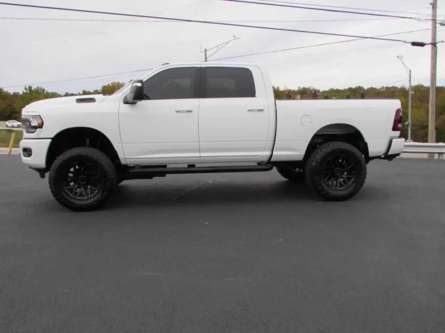 2024 /Black Ram 2500 Big Horn (3C6UR5DJ4RG) with an Other engine, located at 12830 Highway 21, De Soto, MO, 63020, (636) 337-7777, 38.153099, -90.573624 - **Unleash Your Adventurous Spirit with the 2024 Ram 2500 Big Horn at Pettus CDJR DeSoto!**<br /> <br /> Are you ready to elevate your outdoor adventures and daily commutes? The 2024 Ram 2500 Big Horn is the perfect truck for those who crave the blend of rugged capability and modern comfort. Whether - Photo#3