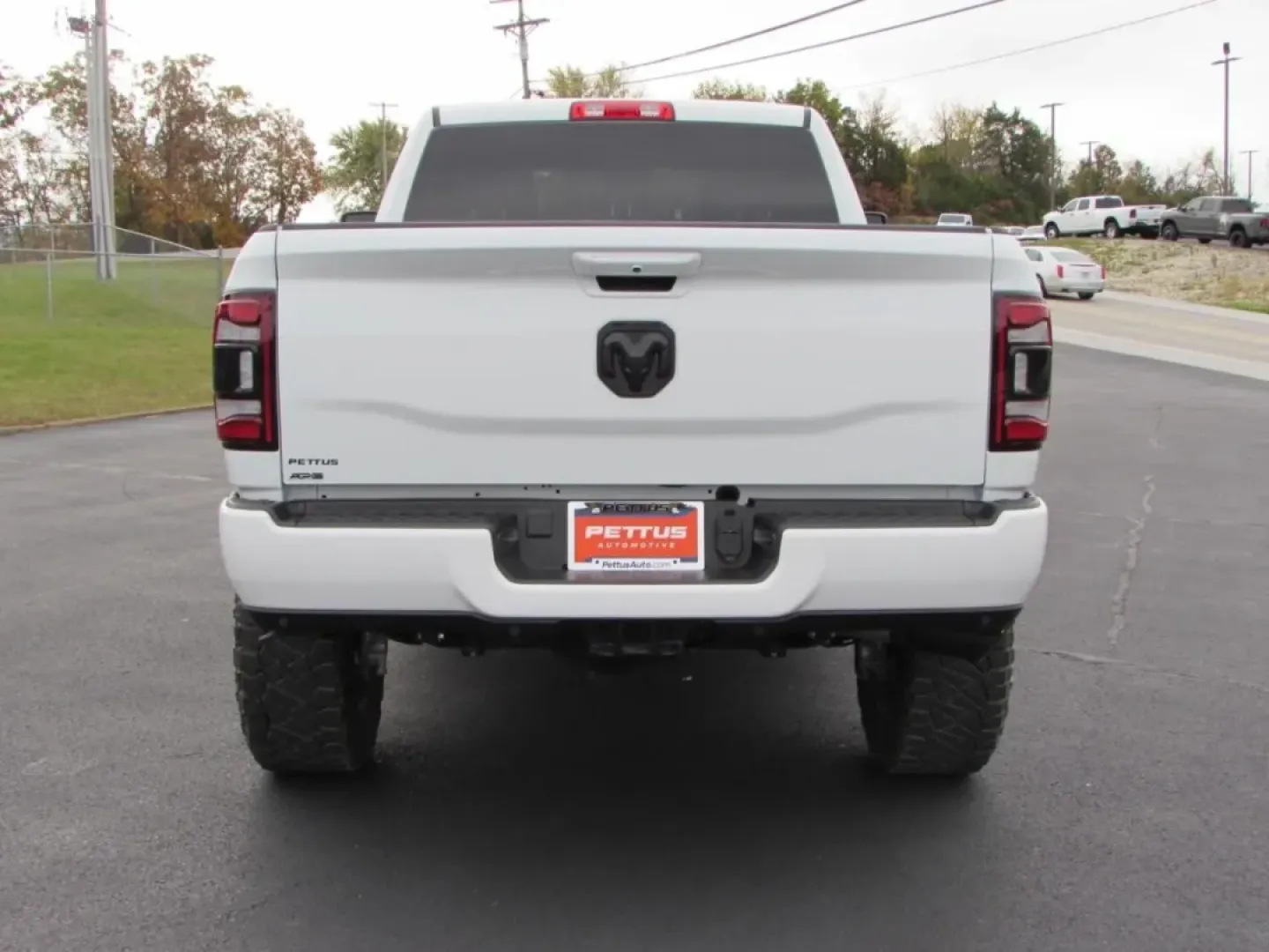 2024 /Black Ram 2500 Big Horn (3C6UR5DJ4RG) with an Other engine, located at 12830 Highway 21, De Soto, MO, 63020, (636) 337-7777, 38.153099, -90.573624 - **Unleash Your Adventurous Spirit with the 2024 Ram 2500 Big Horn at Pettus CDJR DeSoto!**<br /> <br /> Are you ready to elevate your outdoor adventures and daily commutes? The 2024 Ram 2500 Big Horn is the perfect truck for those who crave the blend of rugged capability and modern comfort. Whether - Photo#5