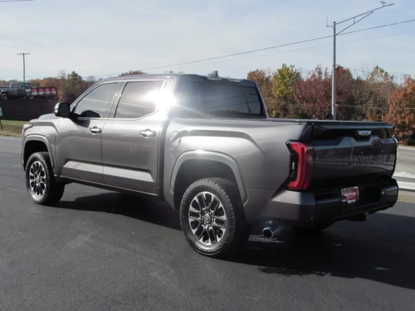 2022 /Black Toyota Tundra Limited (5TFJA5DB3NX) with an Other engine, Automatic transmission, located at 12830 Highway 21, De Soto, MO, 63020, (636) 337-7777, 38.153099, -90.573624 - Discover the perfect blend of rugged capability and refined comfort with the 2022 Toyota Tundra Limited CrewMax 4WD, now available at First Auto Credit Missouri in Cape Girardeau, MO. This versatile pickup is designed for those who crave adventure but also seek the premium features that make every j - Photo#4