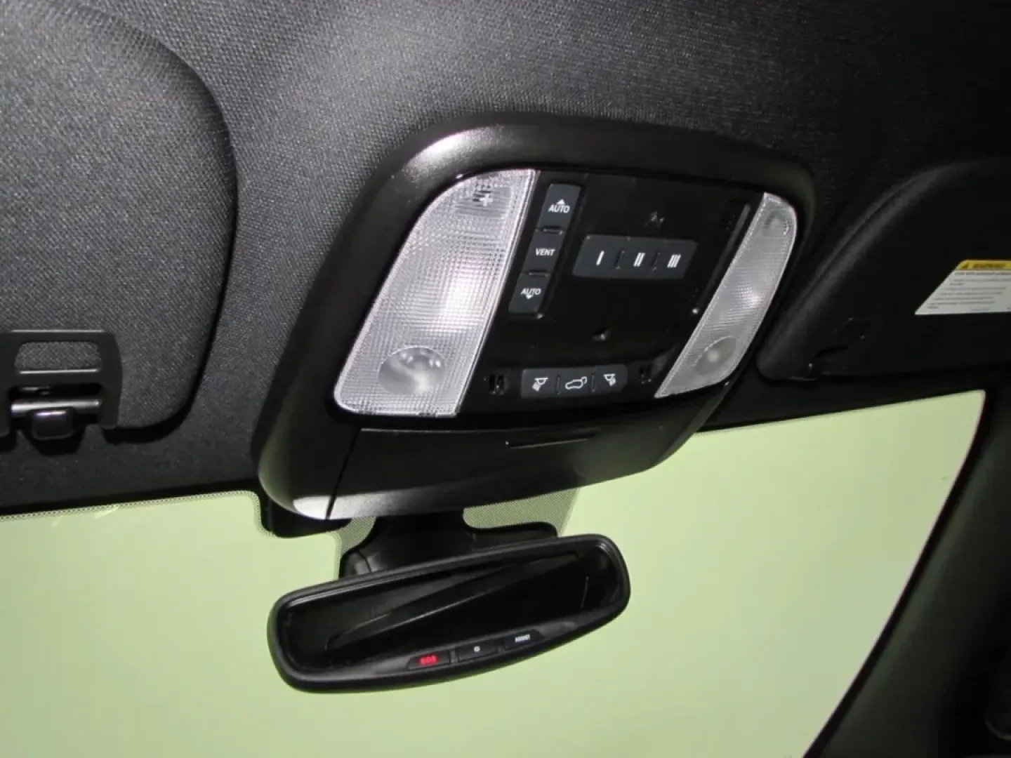 2026 /Black Dodge Durango GT Plus HEMI V8 (1C4SDJCT5TC) with an Other engine, Automatic transmission, located at 12830 Highway 21, De Soto, MO, 63020, (636) 337-7777, 38.153099, -90.573624 - Discover the ultimate blend of power and versatility with the 2026 Dodge Durango, perfect for families and adventurers alike! Whether you're planning a weekend getaway, tackling the daily commute, or just need a reliable vehicle for your growing family, the Durango stands out as one of the best used - Photo#18