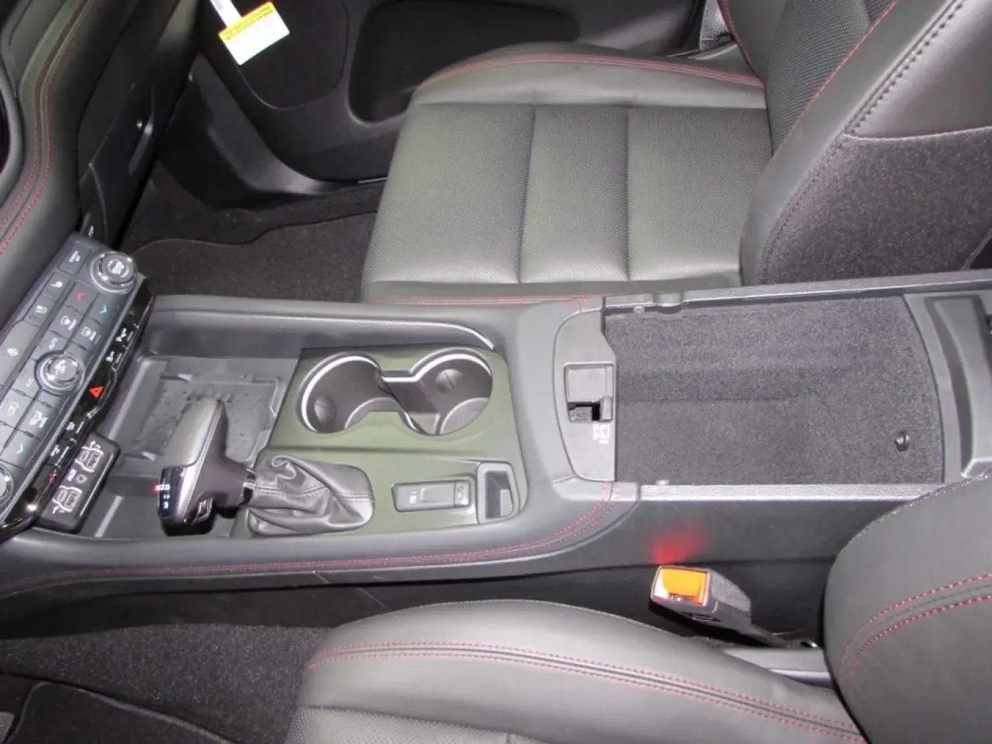 2026 /Black Dodge Durango GT Plus HEMI V8 (1C4SDJCT5TC) with an Other engine, Automatic transmission, located at 12830 Highway 21, De Soto, MO, 63020, (636) 337-7777, 38.153099, -90.573624 - Discover the ultimate blend of power and versatility with the 2026 Dodge Durango, perfect for families and adventurers alike! Whether you're planning a weekend getaway, tackling the daily commute, or just need a reliable vehicle for your growing family, the Durango stands out as one of the best used - Photo#21