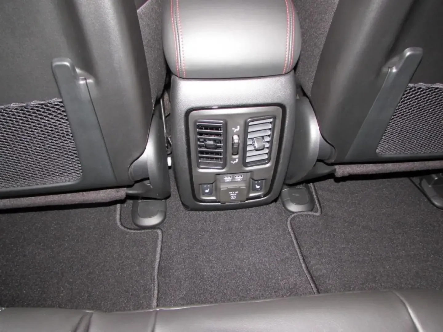 2026 /Black Dodge Durango GT Plus HEMI V8 (1C4SDJCT5TC) with an Other engine, Automatic transmission, located at 12830 Highway 21, De Soto, MO, 63020, (636) 337-7777, 38.153099, -90.573624 - Discover the ultimate blend of power and versatility with the 2026 Dodge Durango, perfect for families and adventurers alike! Whether you're planning a weekend getaway, tackling the daily commute, or just need a reliable vehicle for your growing family, the Durango stands out as one of the best used - Photo#25