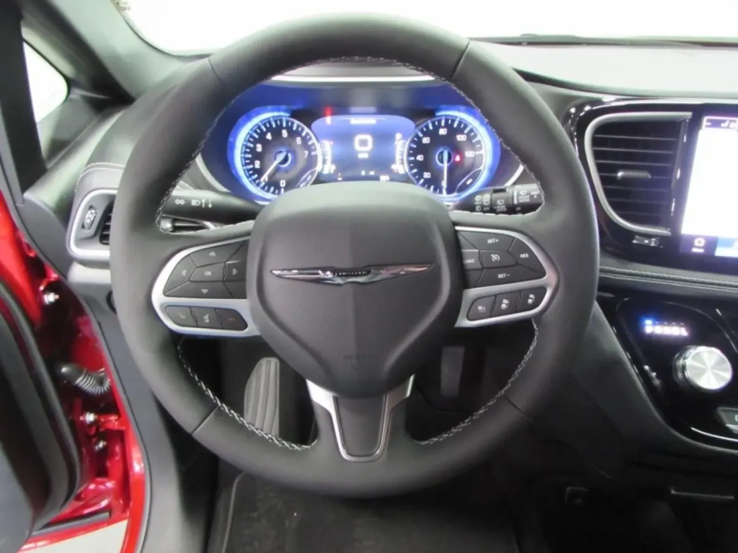 2026 /Black Chrysler Pacifica Select (2C4RC1BG7TR) with an Other engine, Automatic transmission, located at 12830 Highway 21, De Soto, MO, 63020, (636) 337-7777, 38.153099, -90.573624 - **Explore Family Adventures with the 2026 Chrysler Pacifica at Pettus CDJR DeSoto!**<br /> <br /> If you're a growing family or someone who values versatility and comfort, look no further than the stunning 2026 Chrysler Pacifica, available now at Pettus CDJR DeSoto! This stylish and spacious minivan - Photo#13