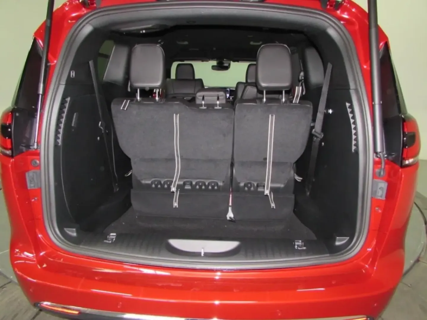 2026 /Black Chrysler Pacifica Select (2C4RC1BG7TR) with an Other engine, Automatic transmission, located at 12830 Highway 21, De Soto, MO, 63020, (636) 337-7777, 38.153099, -90.573624 - **Explore Family Adventures with the 2026 Chrysler Pacifica at Pettus CDJR DeSoto!**<br /> <br /> If you're a growing family or someone who values versatility and comfort, look no further than the stunning 2026 Chrysler Pacifica, available now at Pettus CDJR DeSoto! This stylish and spacious minivan - Photo#29