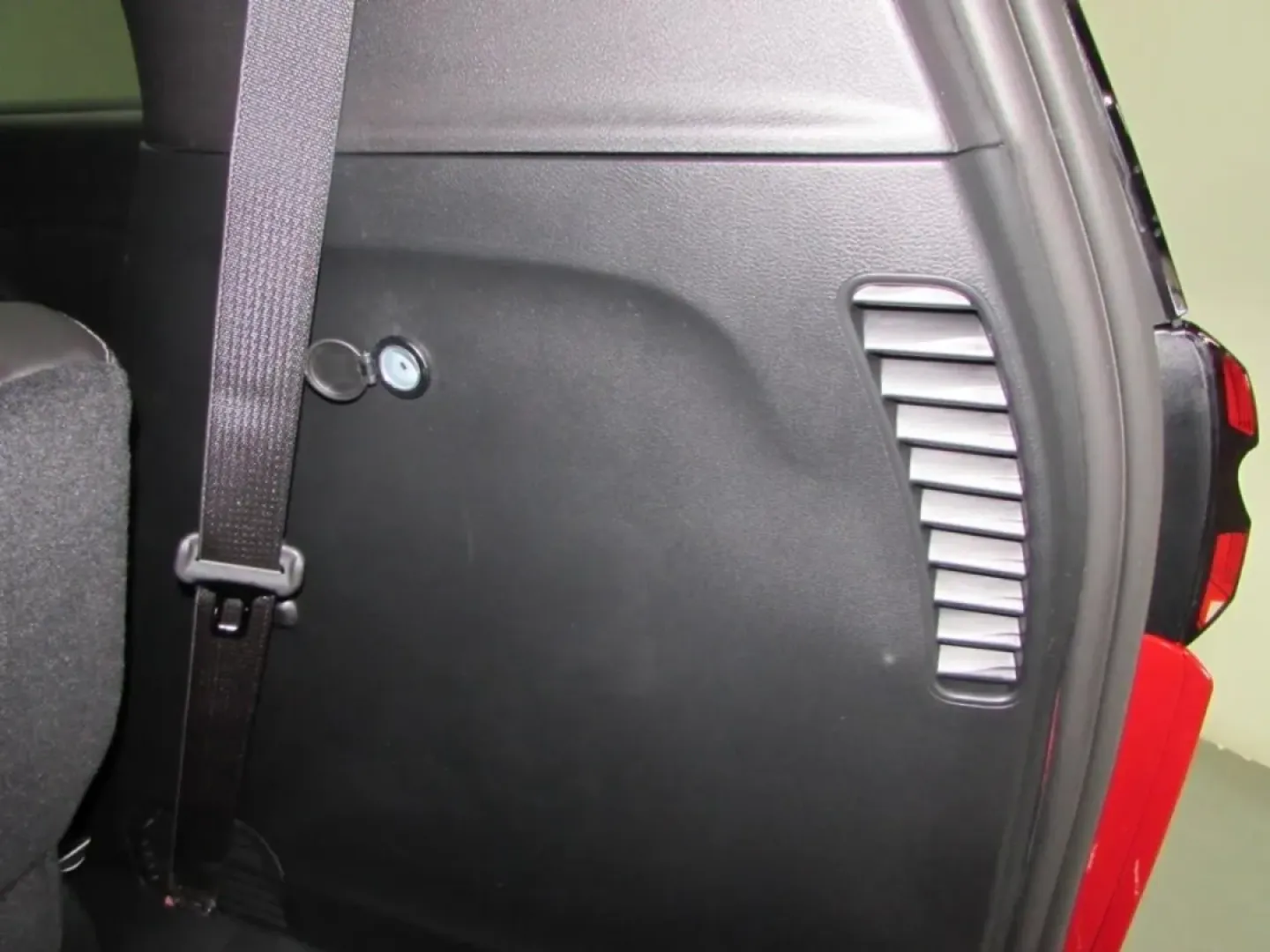 2026 /Black Chrysler Pacifica Select (2C4RC1BG7TR) with an Other engine, Automatic transmission, located at 12830 Highway 21, De Soto, MO, 63020, (636) 337-7777, 38.153099, -90.573624 - **Explore Family Adventures with the 2026 Chrysler Pacifica at Pettus CDJR DeSoto!**<br /> <br /> If you're a growing family or someone who values versatility and comfort, look no further than the stunning 2026 Chrysler Pacifica, available now at Pettus CDJR DeSoto! This stylish and spacious minivan - Photo#31