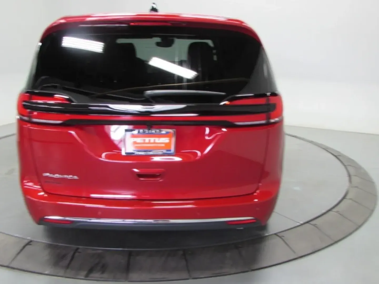 2026 /Black Chrysler Pacifica Select (2C4RC1BG7TR) with an Other engine, Automatic transmission, located at 12830 Highway 21, De Soto, MO, 63020, (636) 337-7777, 38.153099, -90.573624 - **Explore Family Adventures with the 2026 Chrysler Pacifica at Pettus CDJR DeSoto!**<br /> <br /> If you're a growing family or someone who values versatility and comfort, look no further than the stunning 2026 Chrysler Pacifica, available now at Pettus CDJR DeSoto! This stylish and spacious minivan - Photo#6