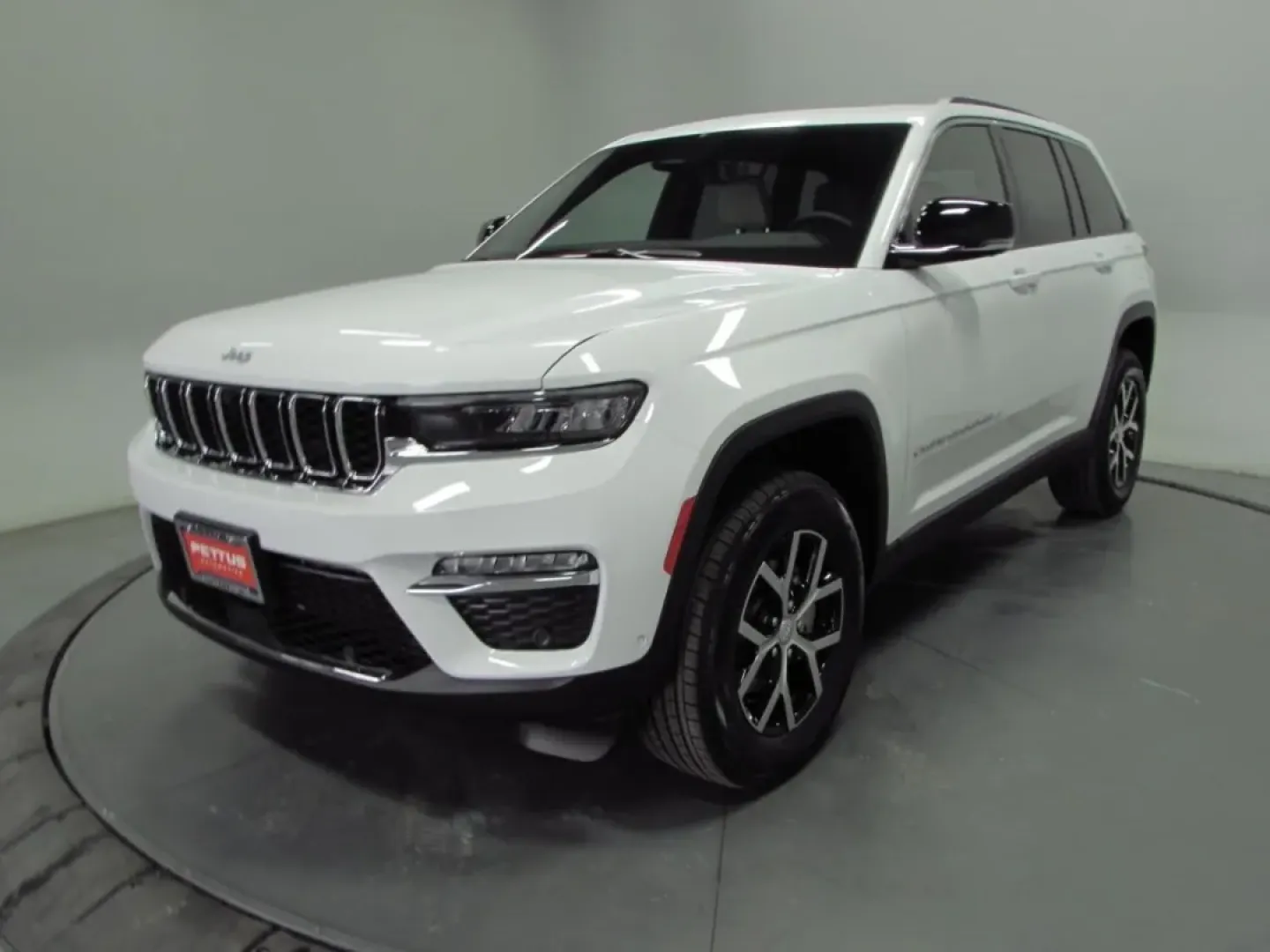 2025 /Wicker Beige/Black Jeep Grand Cherokee Limited (1C4RJHBGXSC) with an Other engine, located at 12830 Highway 21, De Soto, MO, 63020, (636) 337-7777, 38.153099, -90.573624 - **Your Adventure Awaits: Discover the 2025 Jeep Grand Cherokee Limited at Pettus CDJR DeSoto!**<br /> <br /> If you're searching for a vehicle that can transform your daily commute into an exhilarating adventure, look no further than the 2025 Jeep Grand Cherokee Limited, available now at Pettus CDJR - Photo#2