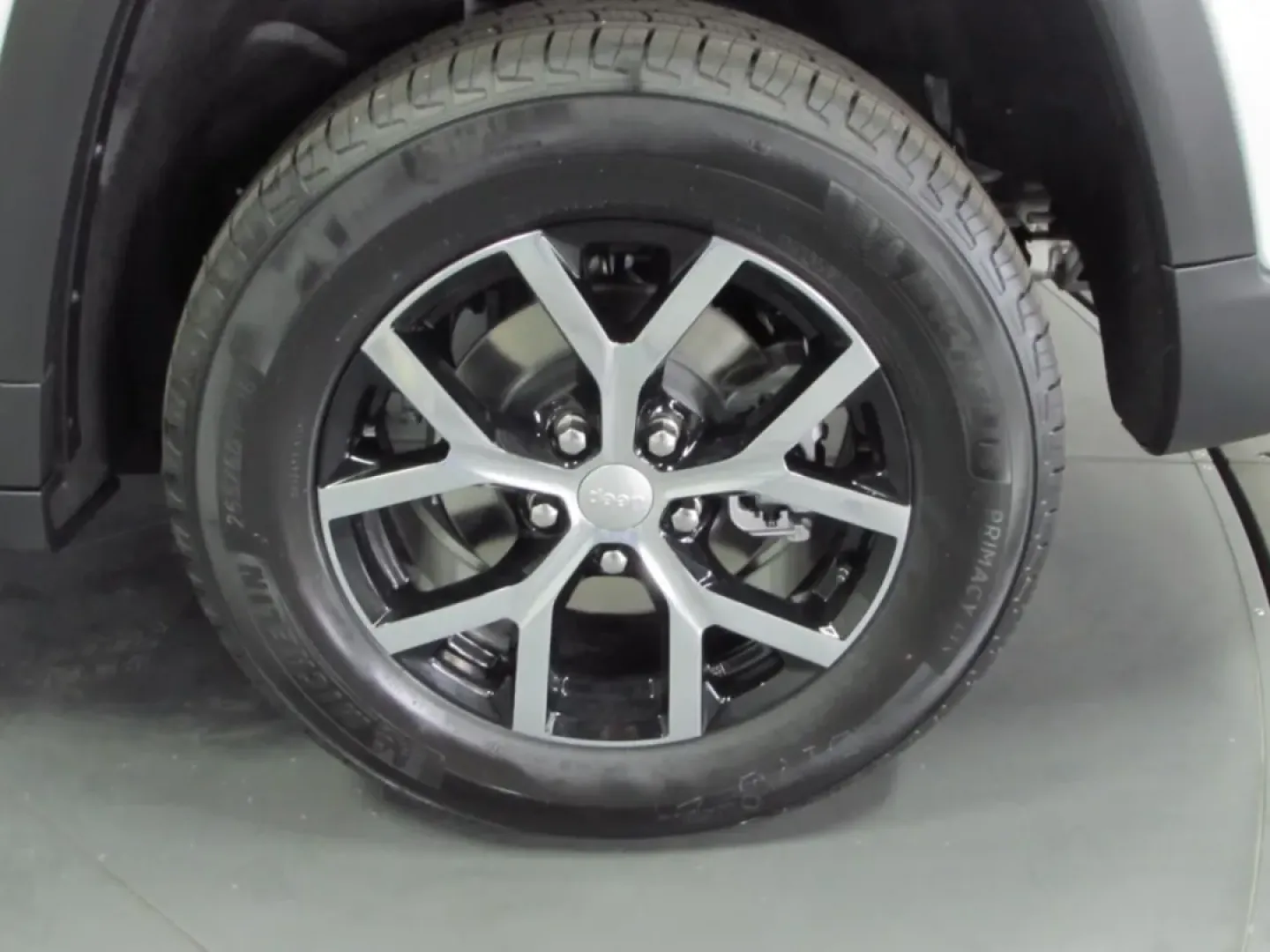 2025 /Wicker Beige/Black Jeep Grand Cherokee Limited (1C4RJHBGXSC) with an Other engine, located at 12830 Highway 21, De Soto, MO, 63020, (636) 337-7777, 38.153099, -90.573624 - **Your Adventure Awaits: Discover the 2025 Jeep Grand Cherokee Limited at Pettus CDJR DeSoto!**<br /> <br /> If you're searching for a vehicle that can transform your daily commute into an exhilarating adventure, look no further than the 2025 Jeep Grand Cherokee Limited, available now at Pettus CDJR - Photo#9