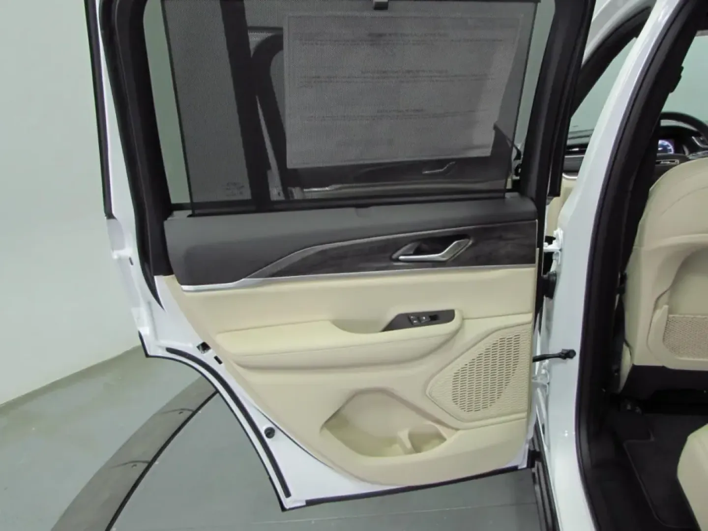 2025 /Wicker Beige/Black Jeep Grand Cherokee Limited (1C4RJHBGXSC) with an Other engine, located at 12830 Highway 21, De Soto, MO, 63020, (636) 337-7777, 38.153099, -90.573624 - **Your Adventure Awaits: Discover the 2025 Jeep Grand Cherokee Limited at Pettus CDJR DeSoto!**<br /> <br /> If you're searching for a vehicle that can transform your daily commute into an exhilarating adventure, look no further than the 2025 Jeep Grand Cherokee Limited, available now at Pettus CDJR - Photo#24