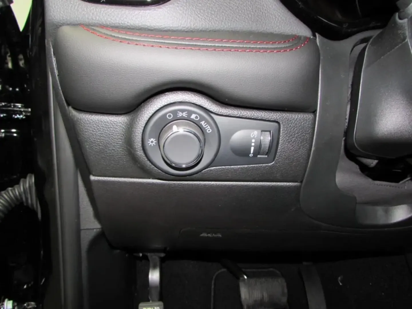 2026 /Black Dodge Durango GT HEMI V8 (1C4SDJCT0TC) with an Other engine, Automatic transmission, located at 12830 Highway 21, De Soto, MO, 63020, (636) 337-7777, 38.153099, -90.573624 - ### Adventure Awaits with the 2026 Dodge Durango Perfect for Families and Thrill-Seekers!<br /> <br /> Are you ready to elevate your family's adventures or conquer your daily commute with style and power? The 2026 Dodge Durango is the perfect SUV for those who crave versatility without compromising - Photo#14