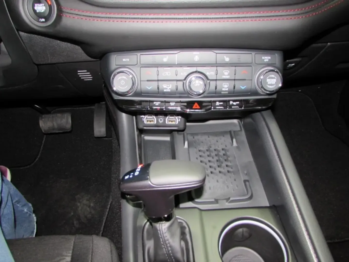 2026 /Black Dodge Durango GT HEMI V8 (1C4SDJCT0TC) with an Other engine, Automatic transmission, located at 12830 Highway 21, De Soto, MO, 63020, (636) 337-7777, 38.153099, -90.573624 - ### Adventure Awaits with the 2026 Dodge Durango Perfect for Families and Thrill-Seekers!<br /> <br /> Are you ready to elevate your family's adventures or conquer your daily commute with style and power? The 2026 Dodge Durango is the perfect SUV for those who crave versatility without compromising - Photo#21