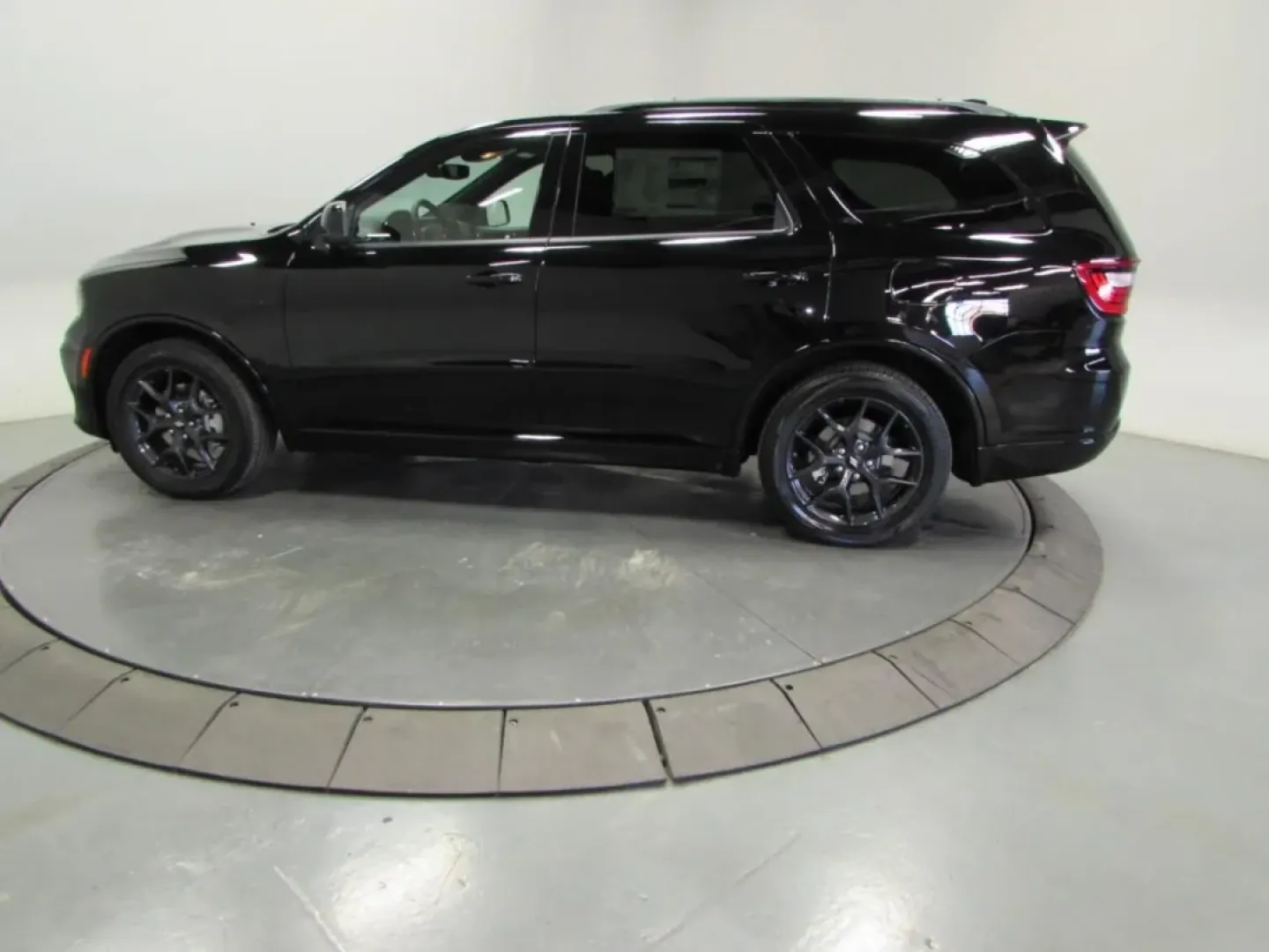 2026 /Black Dodge Durango GT HEMI V8 (1C4SDJCT0TC) with an Other engine, Automatic transmission, located at 12830 Highway 21, De Soto, MO, 63020, (636) 337-7777, 38.153099, -90.573624 - ### Adventure Awaits with the 2026 Dodge Durango Perfect for Families and Thrill-Seekers!<br /> <br /> Are you ready to elevate your family's adventures or conquer your daily commute with style and power? The 2026 Dodge Durango is the perfect SUV for those who crave versatility without compromising - Photo#4