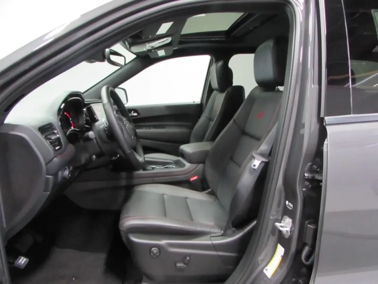 2026 /Black Dodge Durango GT Plus HEMI V8 (1C4SDJCT4TC) with an Other engine, Automatic transmission, located at 12830 Highway 21, De Soto, MO, 63020, (636) 337-7777, 38.153099, -90.573624 - **Adventure Awaits with the 2026 Dodge Durango Your Family's New Favorite SUV!**<br /> <br /> Are you ready to elevate your family outings or weekend adventures? The 2026 Dodge Durango, available now at Pettus CDJR DeSoto, is the perfect blend of power, style, and versatility. With its striking Vap - Photo#11