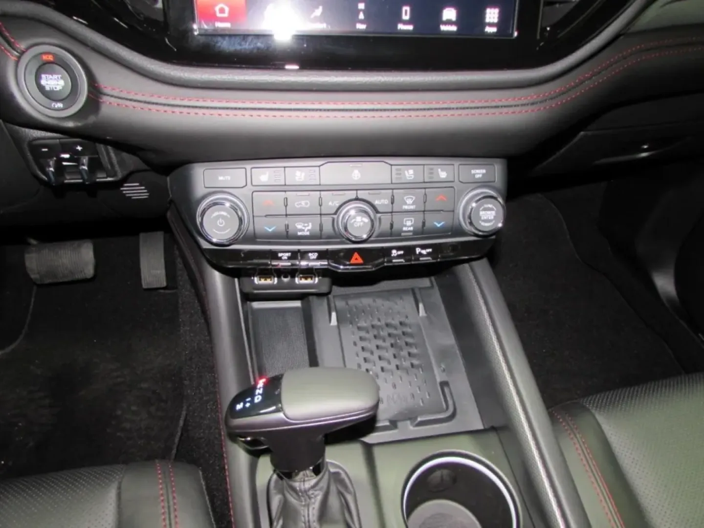 2026 /Black Dodge Durango GT Plus HEMI V8 (1C4SDJCT4TC) with an Other engine, Automatic transmission, located at 12830 Highway 21, De Soto, MO, 63020, (636) 337-7777, 38.153099, -90.573624 - **Adventure Awaits with the 2026 Dodge Durango Your Family's New Favorite SUV!**<br /> <br /> Are you ready to elevate your family outings or weekend adventures? The 2026 Dodge Durango, available now at Pettus CDJR DeSoto, is the perfect blend of power, style, and versatility. With its striking Vap - Photo#19