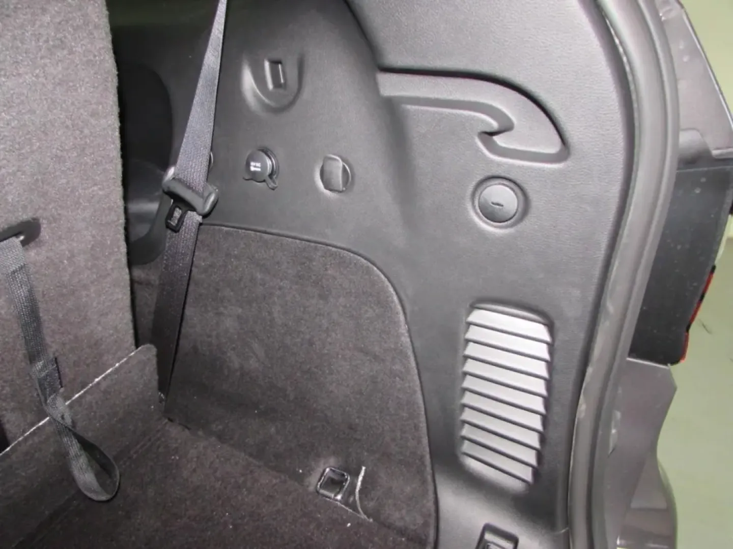 2026 /Black Dodge Durango GT Plus HEMI V8 (1C4SDJCT4TC) with an Other engine, Automatic transmission, located at 12830 Highway 21, De Soto, MO, 63020, (636) 337-7777, 38.153099, -90.573624 - **Adventure Awaits with the 2026 Dodge Durango Your Family's New Favorite SUV!**<br /> <br /> Are you ready to elevate your family outings or weekend adventures? The 2026 Dodge Durango, available now at Pettus CDJR DeSoto, is the perfect blend of power, style, and versatility. With its striking Vap - Photo#28