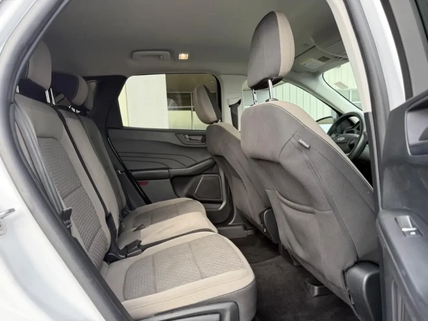 2022 /Dark Earth Gray Cloth Ford Escape SE (1FMCU0G69NU) with an 1.5L EcoBoost engine, Automatic transmission, located at 141 Commercial Dr, Fredericktown, MO, 63645, (573) 783-6432, 37.570087, -90.320648 - **Discover Your Next Adventure with the 2022 Ford Escape SE at Pettus Ford Fredericktown!**<br /> <br /> Are you searching for a vehicle that seamlessly fits into your busy lifestyle? Look no further! The 2022 Ford Escape SE is your perfect partner for all of life's adventures-whether you're making - Photo#9