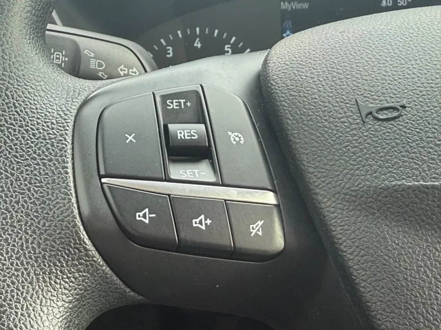 2022 /Dark Earth Gray Cloth Ford Escape SE (1FMCU0G69NU) with an 1.5L EcoBoost engine, Automatic transmission, located at 141 Commercial Dr, Fredericktown, MO, 63645, (573) 783-6432, 37.570087, -90.320648 - **Discover Your Next Adventure with the 2022 Ford Escape SE at Pettus Ford Fredericktown!**<br /> <br /> Are you searching for a vehicle that seamlessly fits into your busy lifestyle? Look no further! The 2022 Ford Escape SE is your perfect partner for all of life's adventures-whether you're making - Photo#12