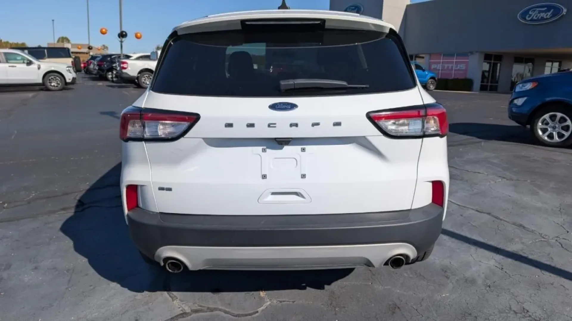 2022 Ford Escape SE (1FMCU0G69NU) with an Turbocharged engine, Automatic transmission, located at 141 Commercial Dr, Fredericktown, MO, 63645, (573) 783-6432, 37.570087, -90.320648 - **Discover Your Next Adventure with the 2022 Ford Escape SE at Pettus Ford Fredericktown!**<br /> <br /> Are you searching for a vehicle that seamlessly fits into your busy lifestyle? Look no further! The 2022 Ford Escape SE is your perfect partner for all of life's adventures-whether you're making - Photo#2