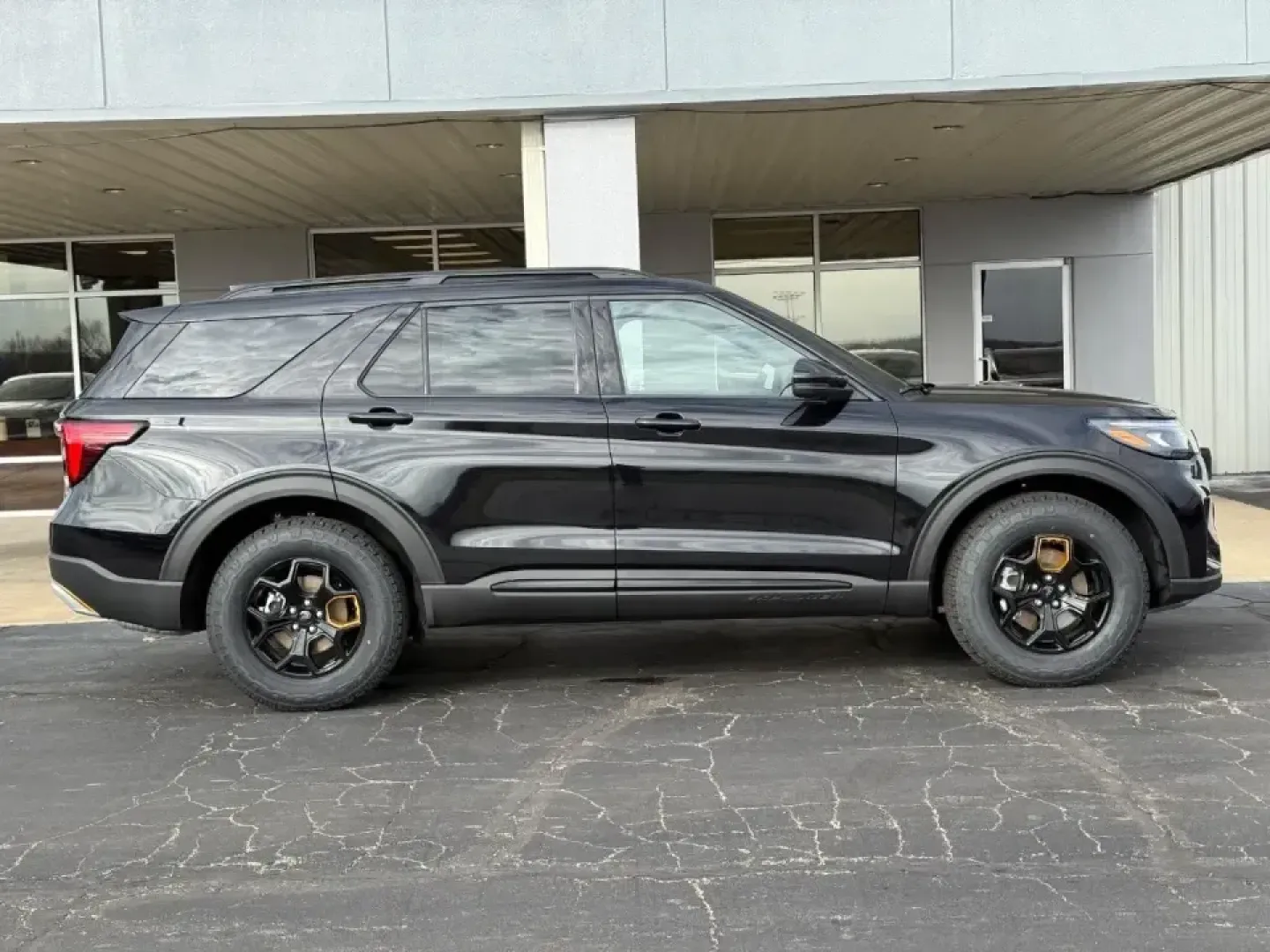 2026 /Onyx Cloth Ford Explorer Tremor (1FMWK8JC0TG) with an 3.0L V6 engine, Automatic transmission, located at 141 Commercial Dr, Fredericktown, MO, 63645, (573) 783-6432, 37.570087, -90.320648 - **Discover the Freedom of Adventure with the 2026 Ford Explorer at Pettus Ford Fredericktown!**<br /> <br /> Are you ready to elevate your weekend getaways or daily commutes? The 2026 Ford Explorer is designed for those who seek both space and versatility, making it perfect for growing families, out - Photo#1