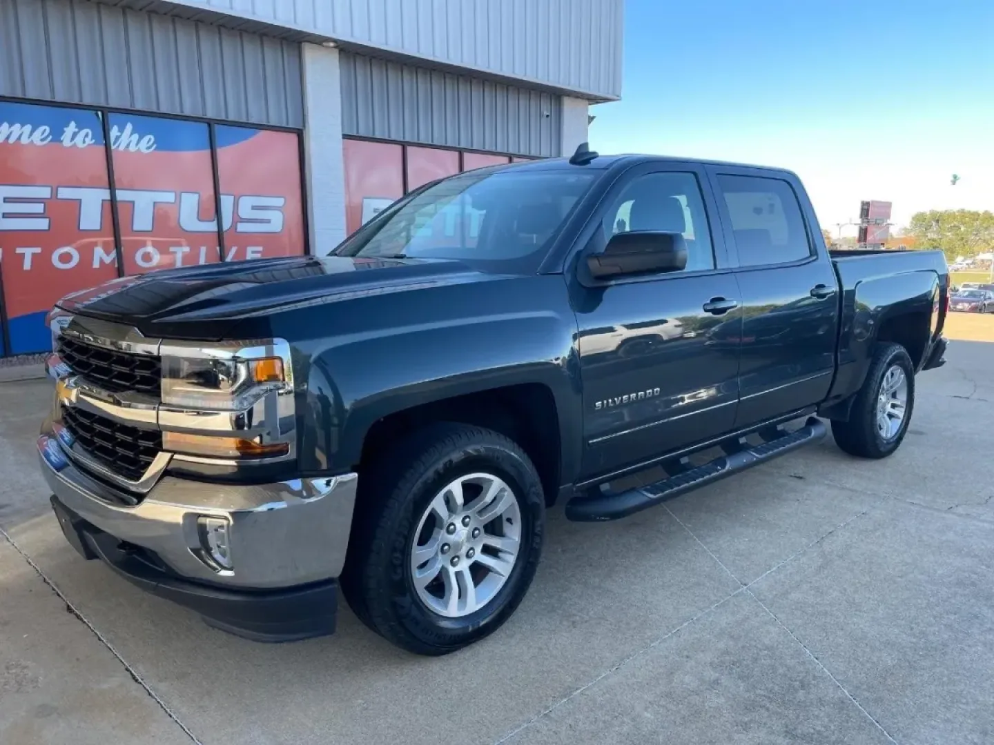 2018 Chevrolet Silverado 1500 LT LT1 (3GCUKRECXJG) with an 5.3L engine, Automatic transmission, located at 970 Woodlawn Dr., Farmington, MO, 63640, (573) 431-7800, 37.825642, -90.468674 - **Unlock Adventure with the 2018 Chevrolet Silverado 1500 LT LT1 Your Gateway to Excitement!**<br /> <br /> Are you ready for unforgettable escapades, whether it's a weekend getaway to the scenic Mark Twain National Forest or daily commutes through the vibrant streets of Farmington? The 2018 Chevro - Photo#1