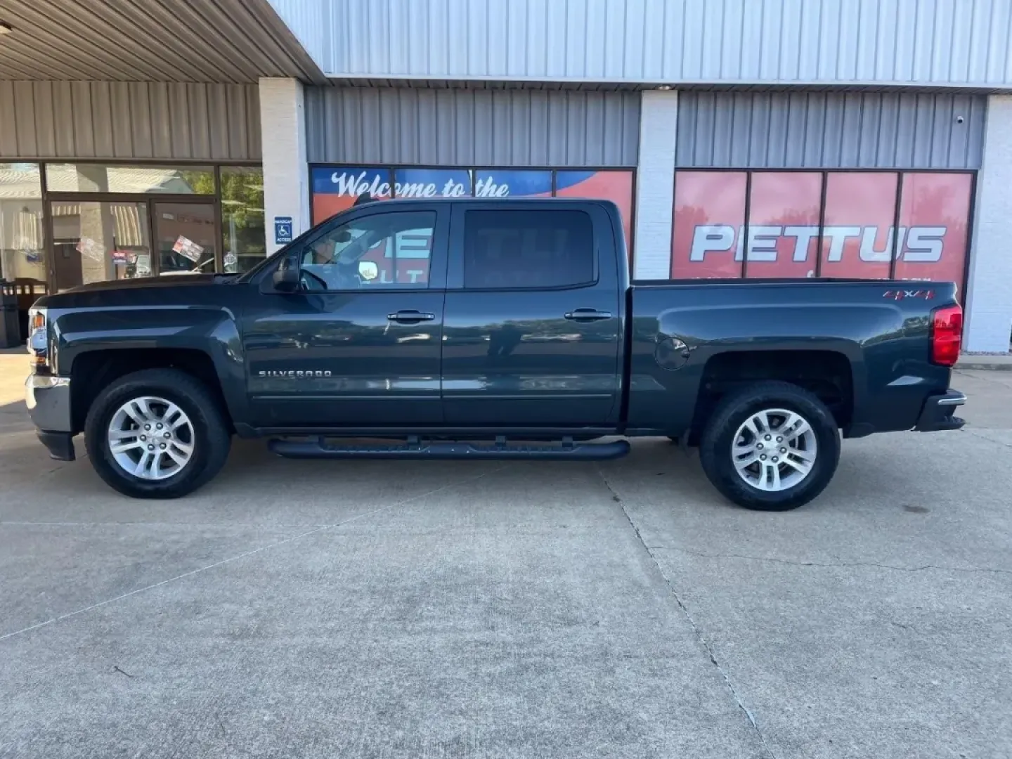2018 Chevrolet Silverado 1500 LT LT1 (3GCUKRECXJG) with an 5.3L engine, Automatic transmission, located at 970 Woodlawn Dr., Farmington, MO, 63640, (573) 431-7800, 37.825642, -90.468674 - **Unlock Adventure with the 2018 Chevrolet Silverado 1500 LT LT1 Your Gateway to Excitement!**<br /> <br /> Are you ready for unforgettable escapades, whether it's a weekend getaway to the scenic Mark Twain National Forest or daily commutes through the vibrant streets of Farmington? The 2018 Chevro - Photo#3