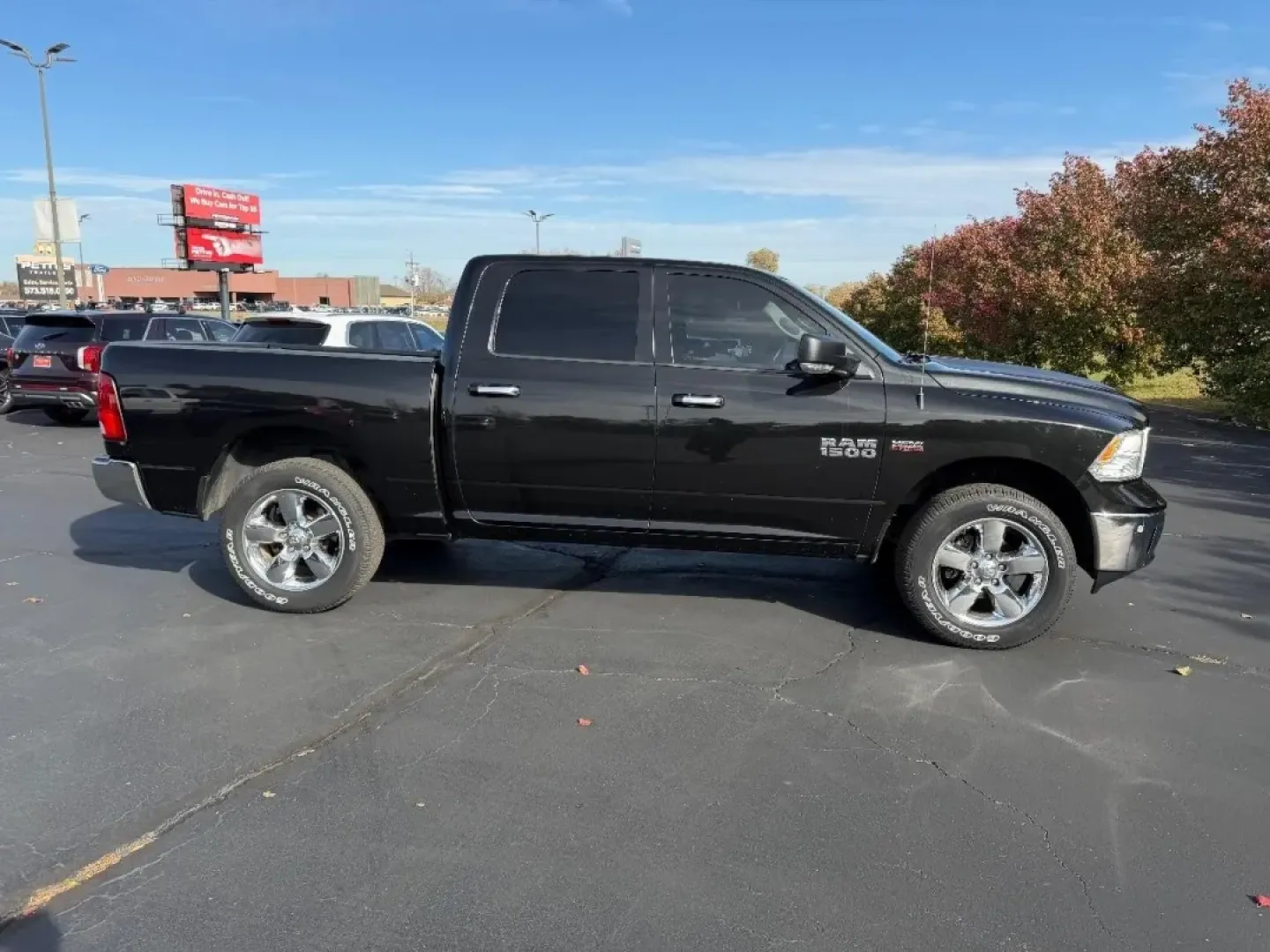 2017 /Diesel Gray/Black Cloth Ram 1500 Big Horn (3C6RR7LT6HG) with an 5.7L engine, located at 970 Woodlawn Dr., Farmington, MO, 63640, (573) 431-7800, 37.825642, -90.468674 - Looking for a truck that can take your weekend adventures to the next level while still serving as a reliable daily driver? Look no further! This impressive 2017 Ram 1500 4WD Big Horn Crew Cab, available now at Pettus CDJR Farmington in Farmington, MO, is perfect for anyone who craves both capabilit - Photo#1