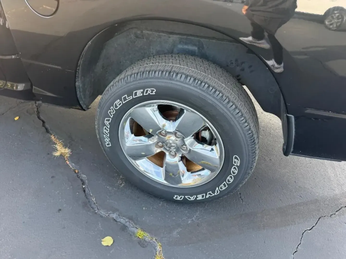 2017 /Diesel Gray/Black Cloth Ram 1500 Big Horn (3C6RR7LT6HG) with an 5.7L engine, located at 970 Woodlawn Dr., Farmington, MO, 63640, (573) 431-7800, 37.825642, -90.468674 - Looking for a truck that can take your weekend adventures to the next level while still serving as a reliable daily driver? Look no further! This impressive 2017 Ram 1500 4WD Big Horn Crew Cab, available now at Pettus CDJR Farmington in Farmington, MO, is perfect for anyone who craves both capabilit - Photo#5