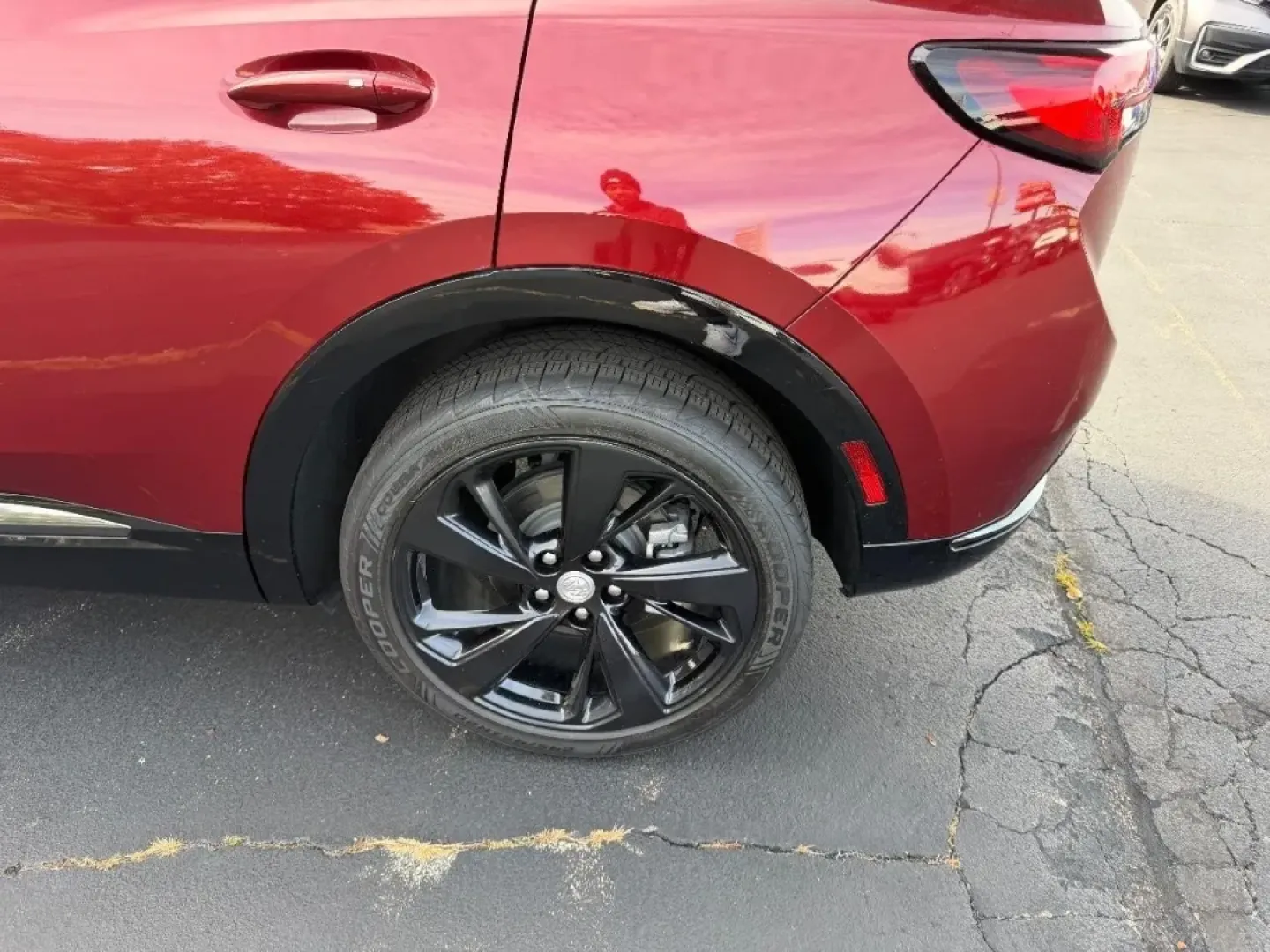 2021 /Ebony seats Leather Buick Envision Essence (LRBFZNR45MD) with an 2.0L engine, Automatic transmission, located at 970 Woodlawn Dr., Farmington, MO, 63640, (573) 431-7800, 37.825642, -90.468674 - **Unleash Your Adventures with the 2021 Buick Envision Essence - Perfect for Your Next Journey!**<br /> <br /> Are you looking for a vehicle that seamlessly blends style, comfort, and practicality? The 2021 Buick Envision Essence is the ideal SUV for those who crave adventure without compromising on - Photo#6