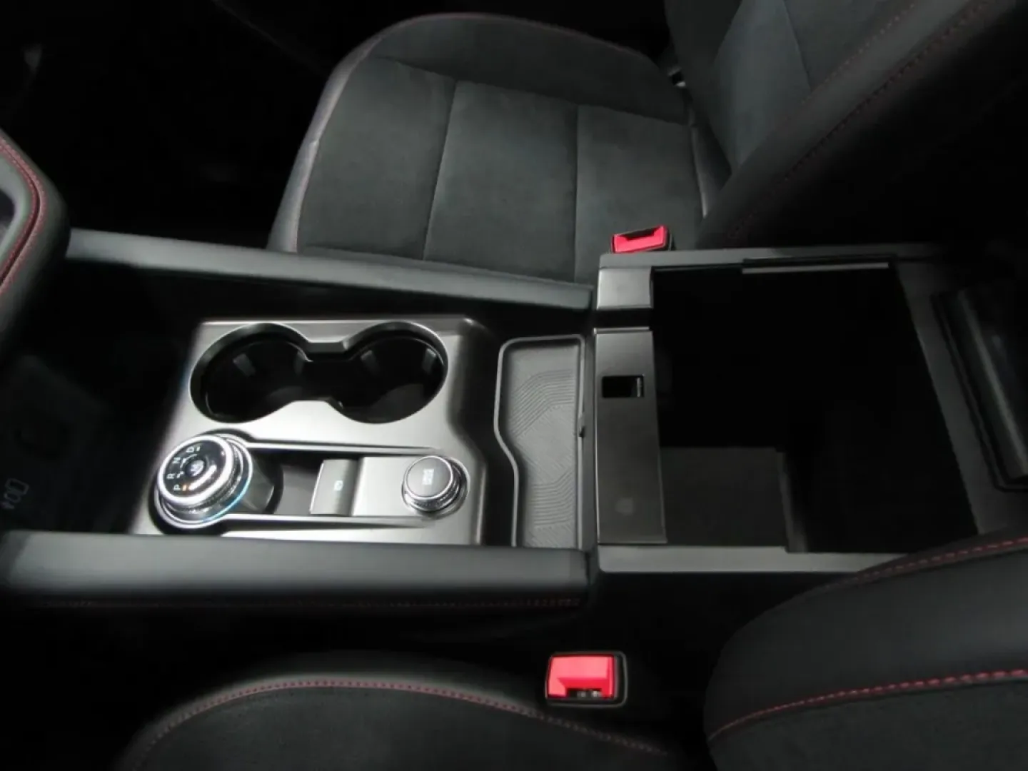 2026 /Onyx Ford Explorer ST (1FMWK8GC9TG) with an 3.0L EcoBoost V6 engine, Automatic transmission, located at 12836 Highway 21, De Soto, MO, 63020, (636) 337-7777, 38.151867, -90.575615 - ### Adventure Awaits with the 2026 Ford Explorer ST at Pettus Ford De Soto!<br /> <br /> Are you ready to elevate your family adventures or weekend getaways? The 2026 Ford Explorer ST, available now at Pettus Ford De Soto in De Soto, MO, is the perfect companion for those who crave excitement and ve - Photo#20